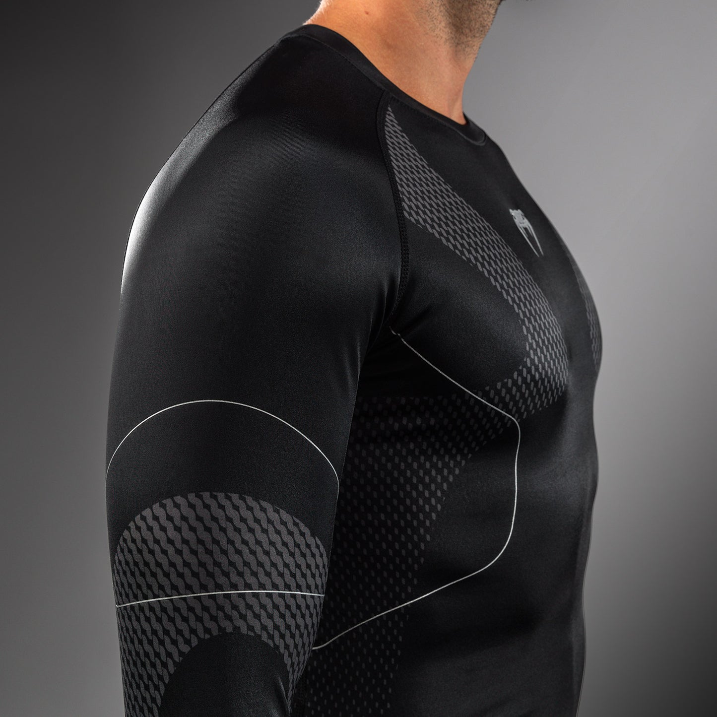 Venum Nexus Langarm Rashguard – Schwarz/Silber