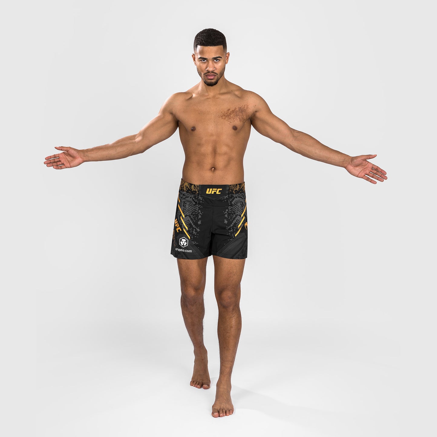 UFC Adrenaline by Venum Personalisierte Authentische Fight Night Herren-Kampfshorts - Kurze Passform - Schwarz/Gold