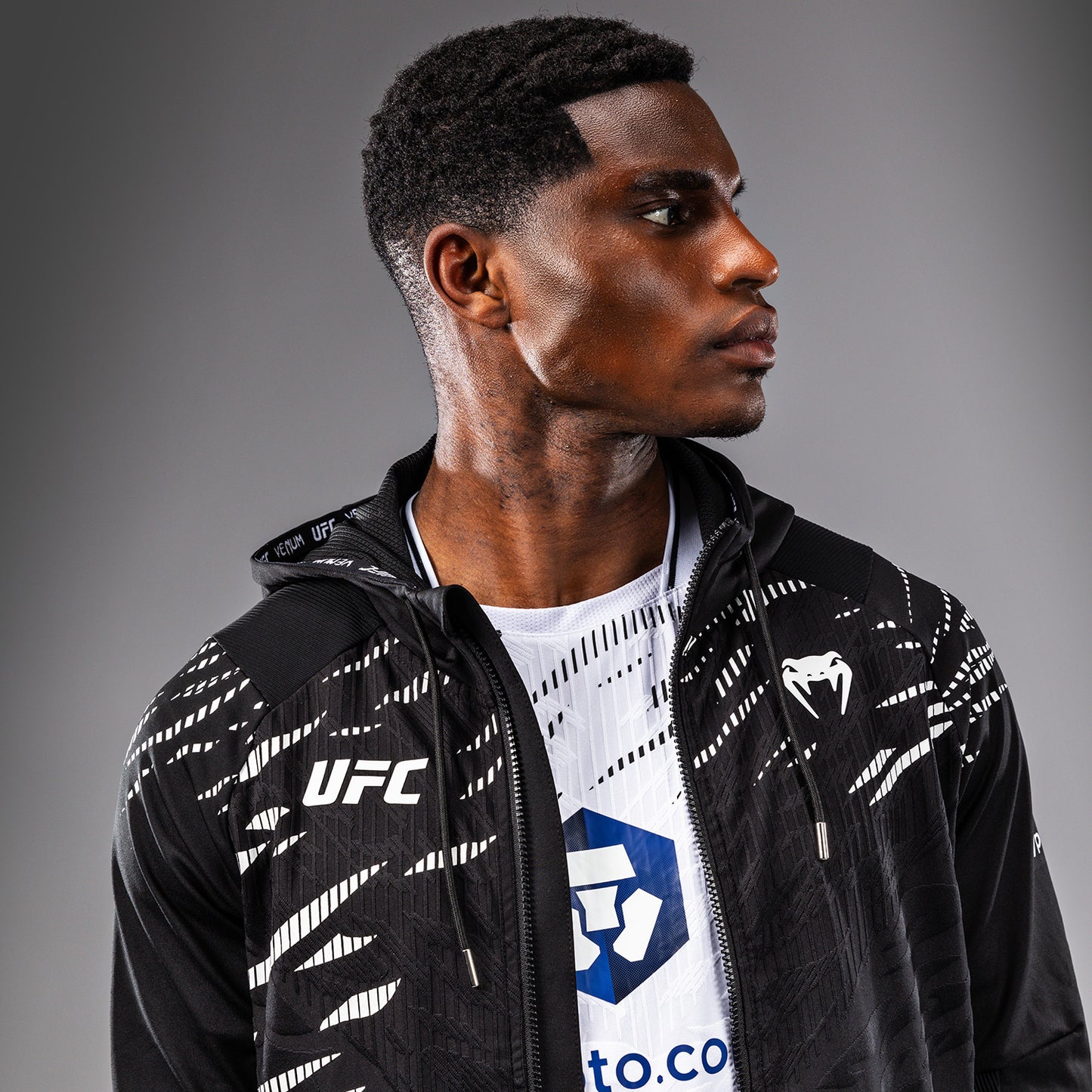 UFC Fusion by Venum Authentic Fight Night Herren Walkout Hoodie - Schwarz