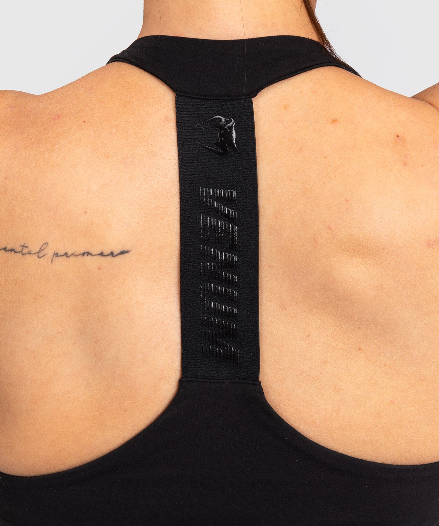 Venum Elevate Langer Sport-BH für Frauen - Schwarz