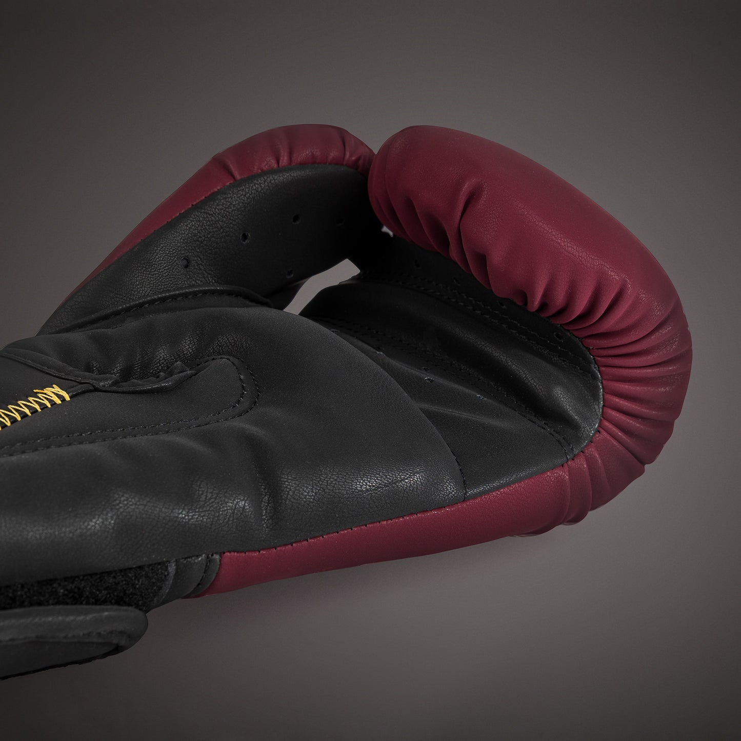 Venum Tactical XT Boxhandschuhe - Schwarz/Burgund/Gold