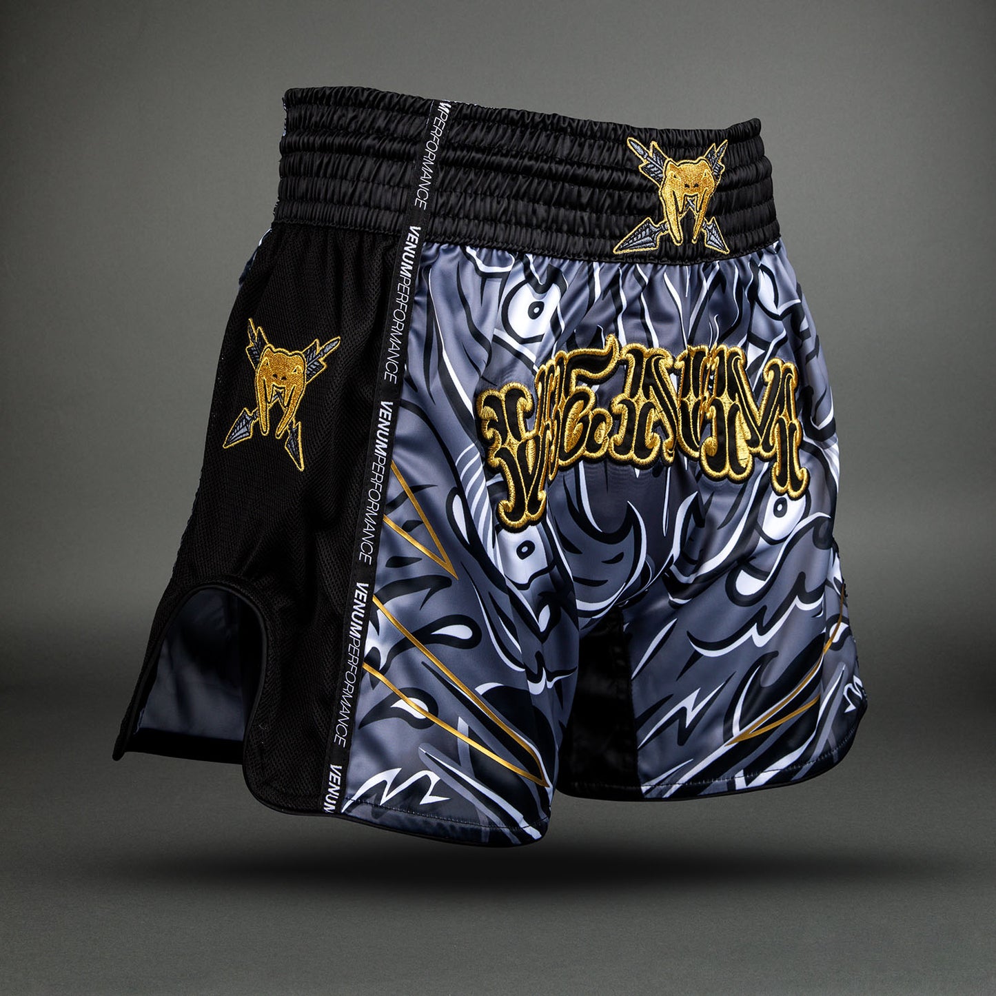Venum Wolf Atak Muay-Thai-Shorts – Schwarz/Grau