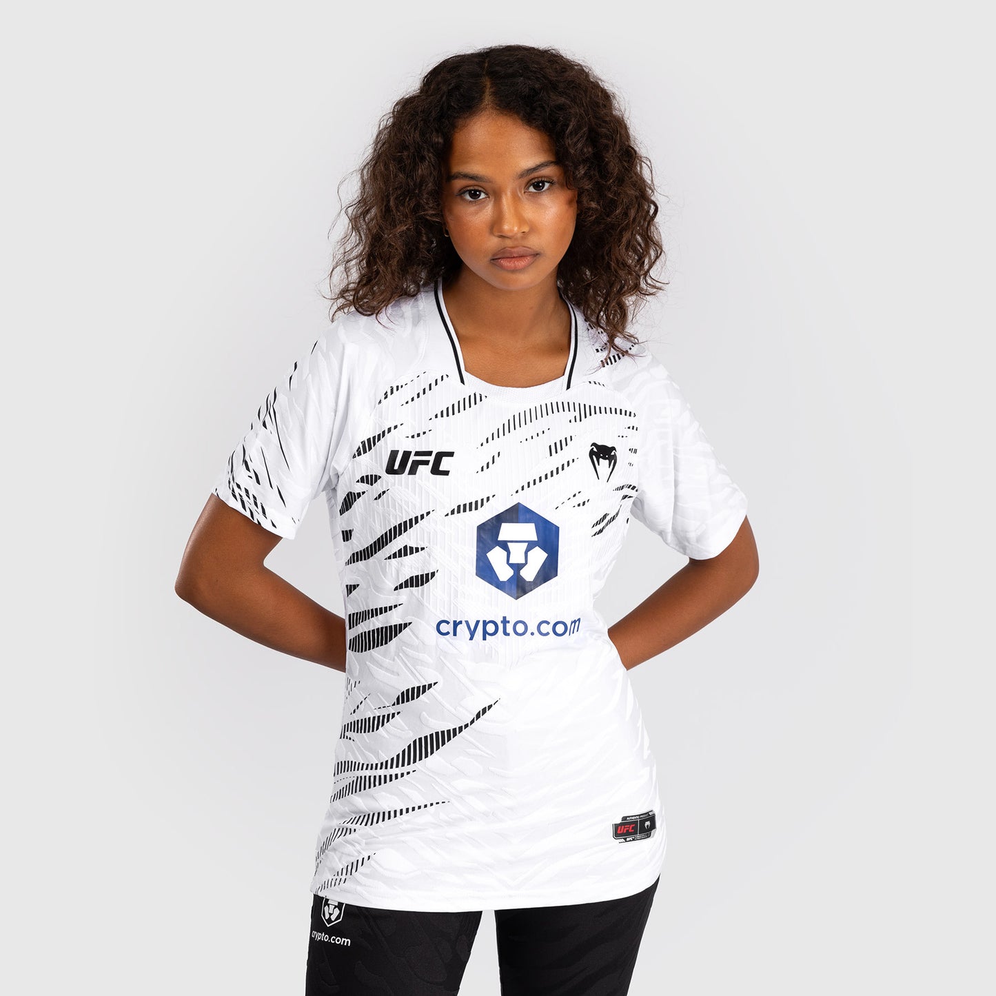UFC Fusion by Venum Personalized Authentic Fight Night Damen Walkout Jersey - Weiß