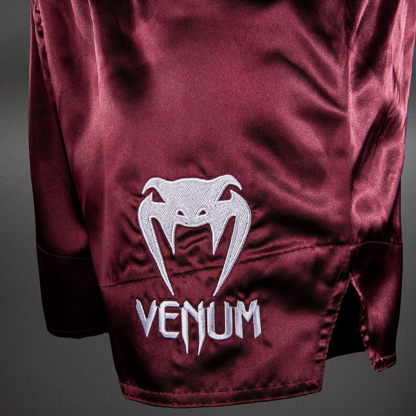 Venum Classic Muay-Thai-Shorts – Burgunder