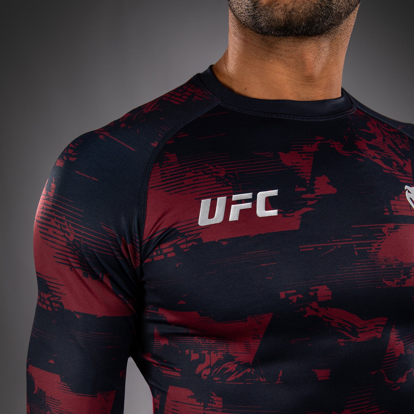 UFC Zenith by Venum Authentic Fight Week Performance Langarm Rashguard Herren - Marineblau/Burgunderrot/Silber