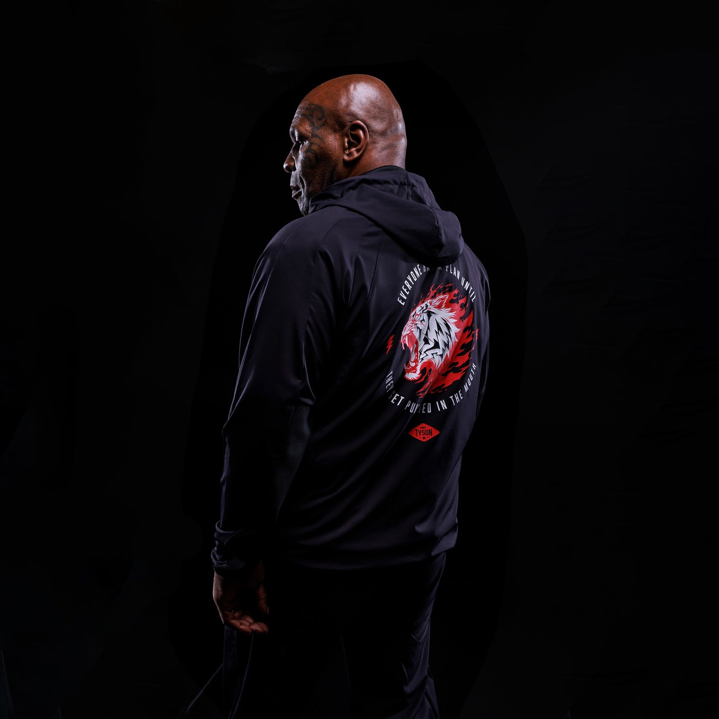 Venum x Mike Tyson Tiger Trackjacke - Tiefes Tiefschwarz/Intensives Rot
