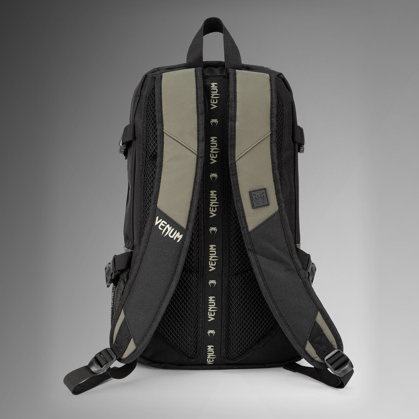Venum Challenger Pro Evo Rucksack (20-25L) – Khaki/Schwarz