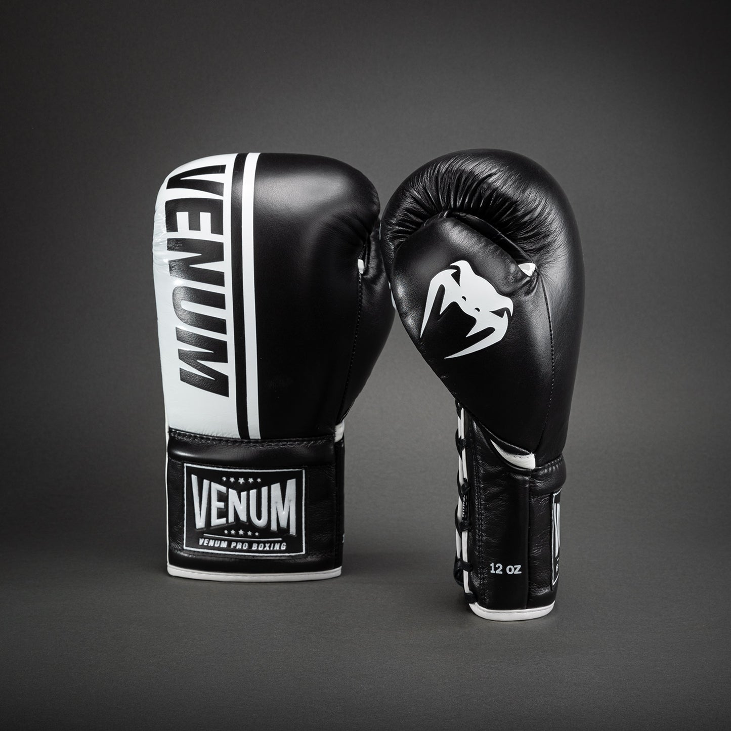 Venum Shield Pro Boxhandschuhe mit Schnürung - Schwarz/Weiß