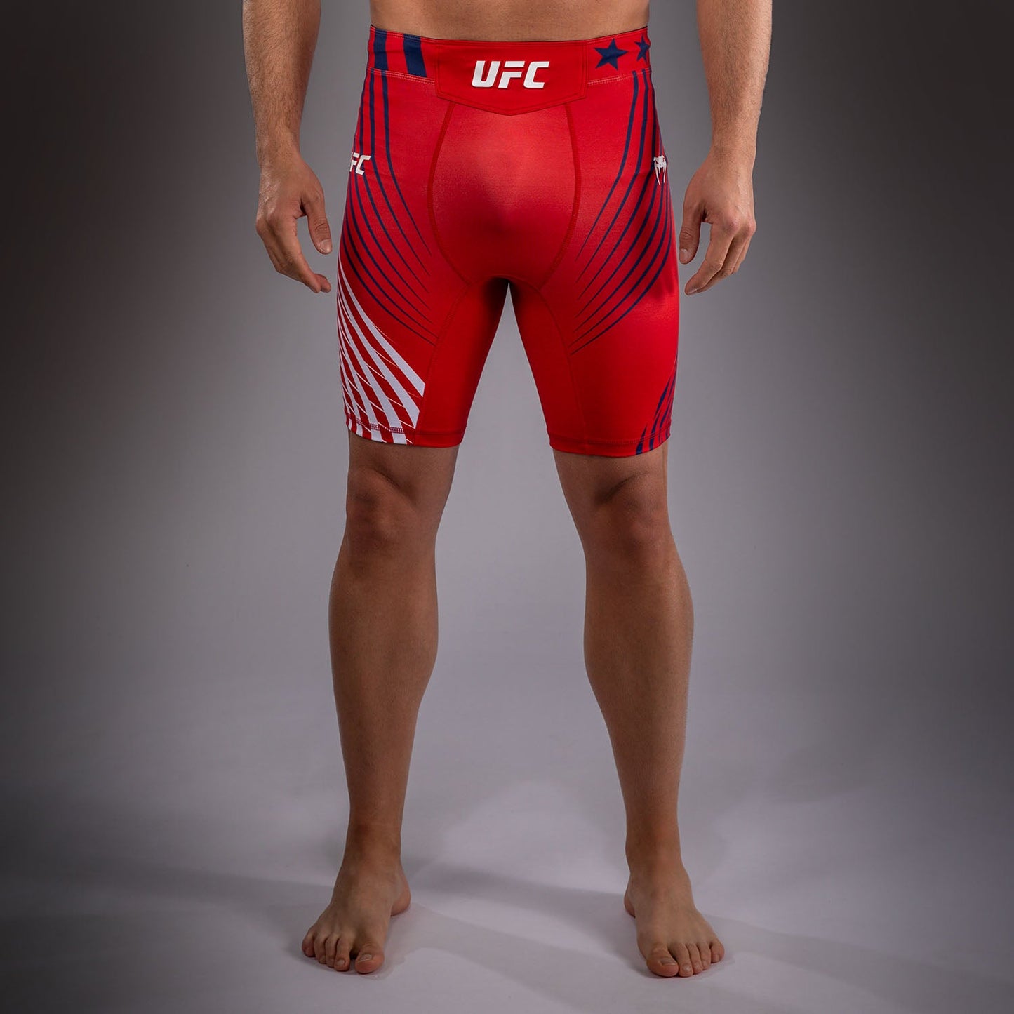 Official UFC Freedom 250 by Venum Authentic Fight Night Vale Tudo Shorts für Herren - Rot