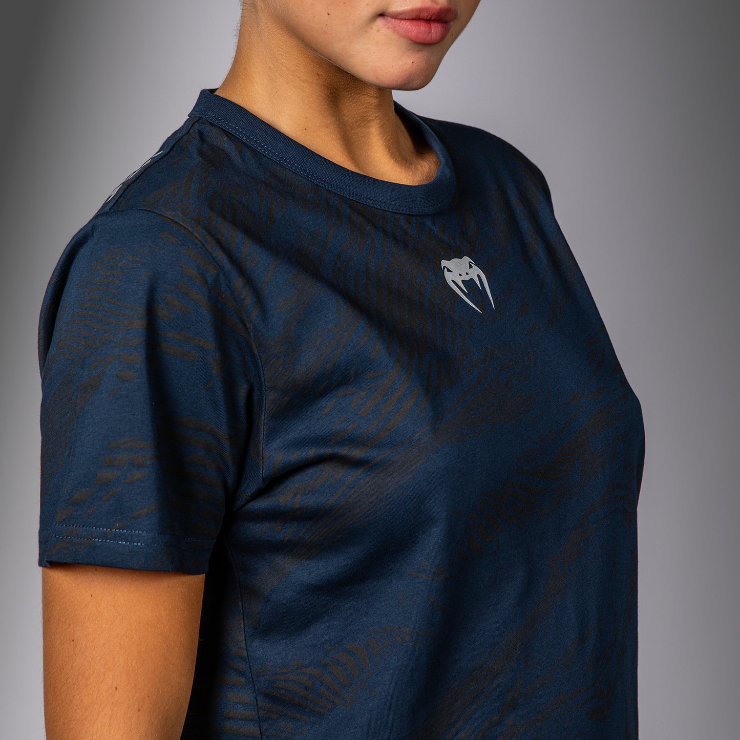 UFC Fusion by Venum Fight Week Damen Kurzarm Baumwoll T-Shirt - Ozeanisches Blau