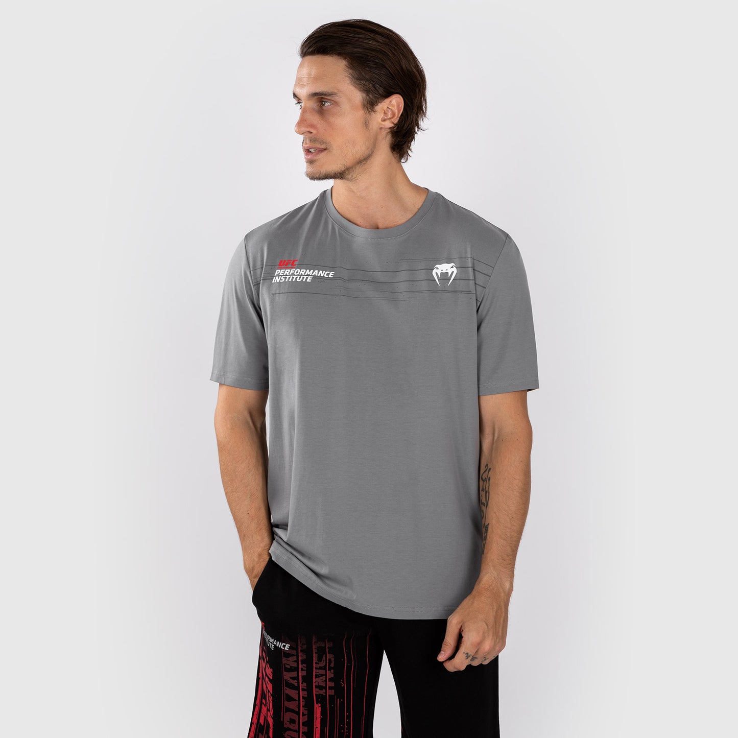 UFC Venum Performance Institute 2.0 Herren T-Shirt - Grau