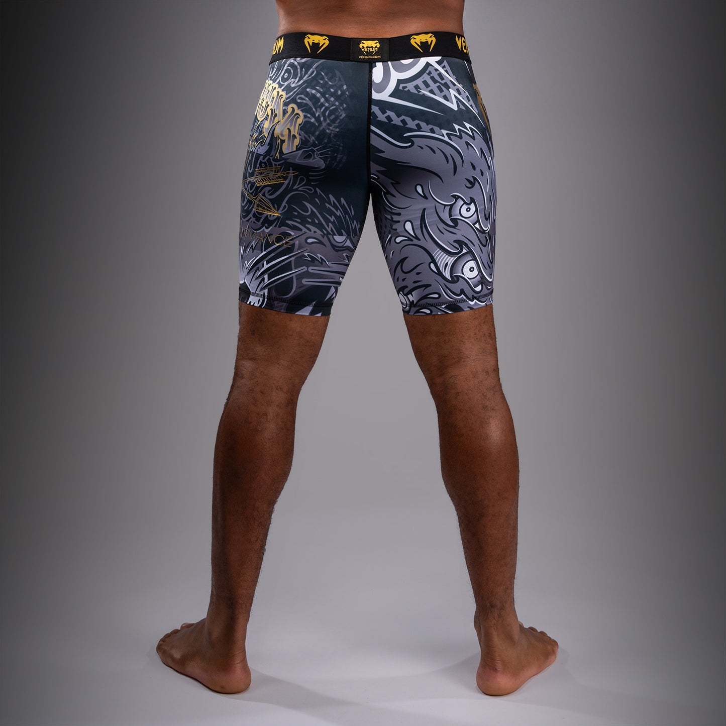 Venum Wolf Atak Kompressionsshort – Schwarz/Grau