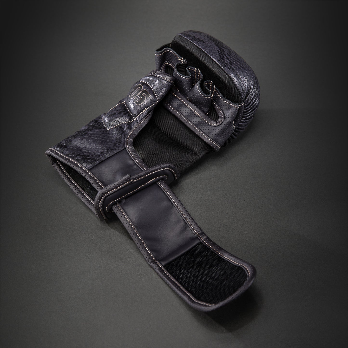 Venum Impact Evo Scales MMA Sparring Handschuhe – Dunkellila