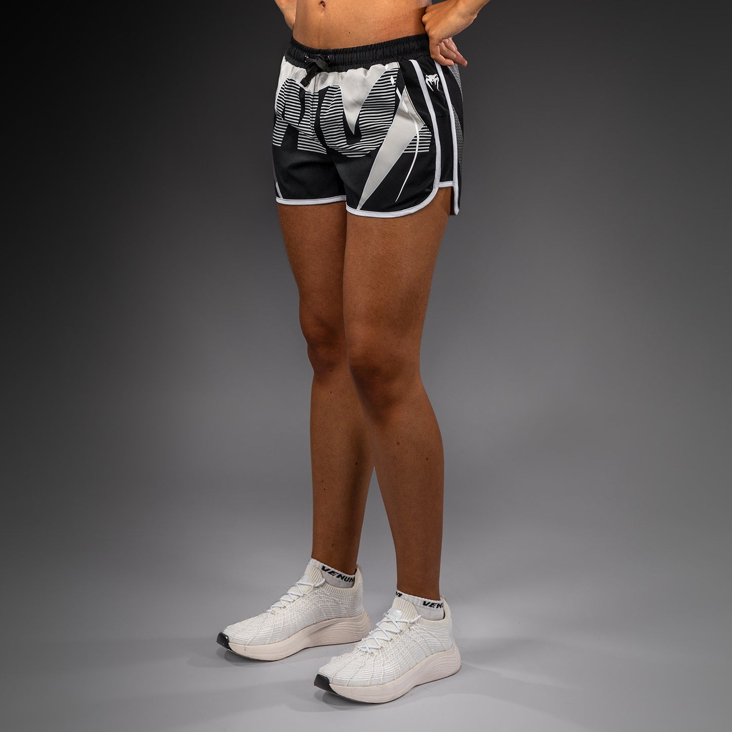 Venum Adrenaline Damen Trainingsshorts – Schwarz/Elfenbein
