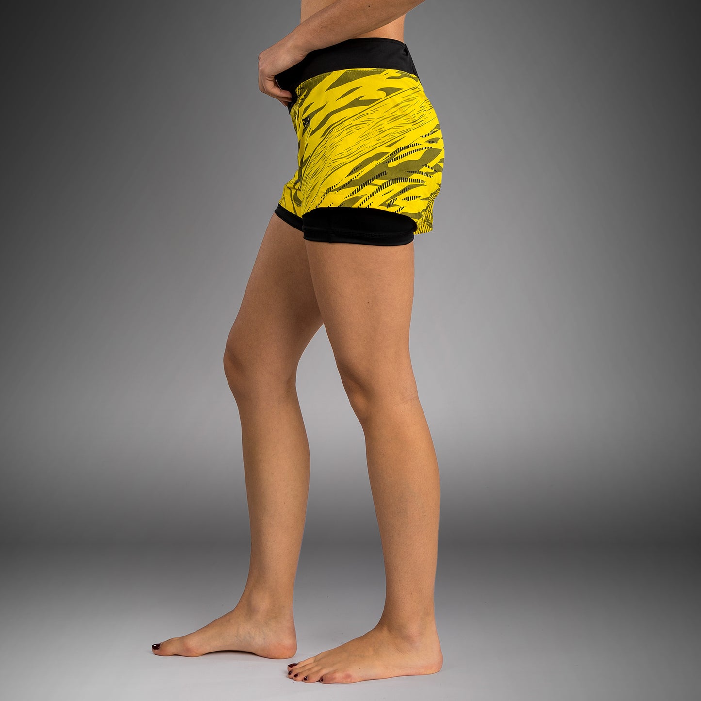 UFC Fusion by Venum Authentic Fight Night Damen Fight Short - Gelb
