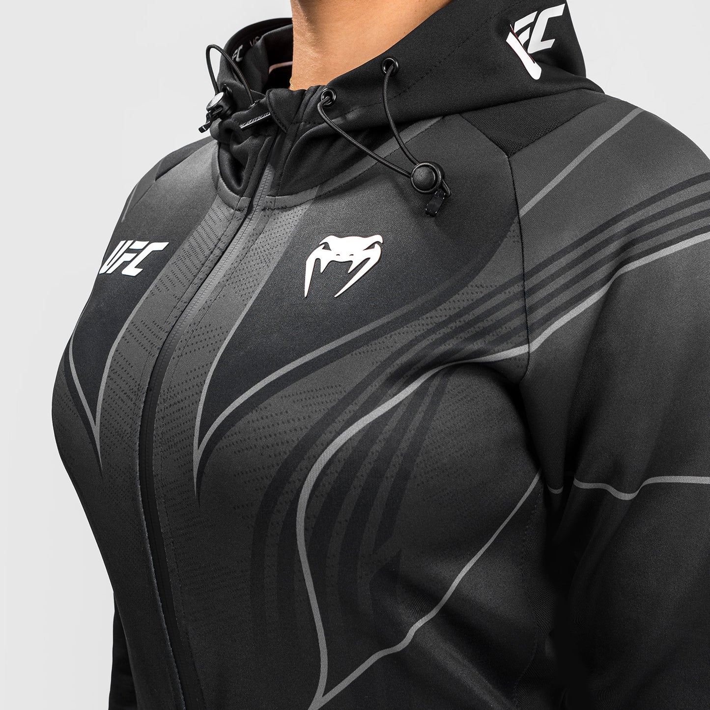 UFC Venum Authentic Fight Night 2.0 Women's Walkout Hoodie - schwarz