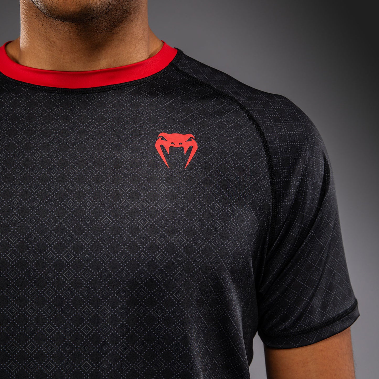 Venum x Roger Gracie Signature Dry-Tech-T‑Shirt - Schwarz/Rot