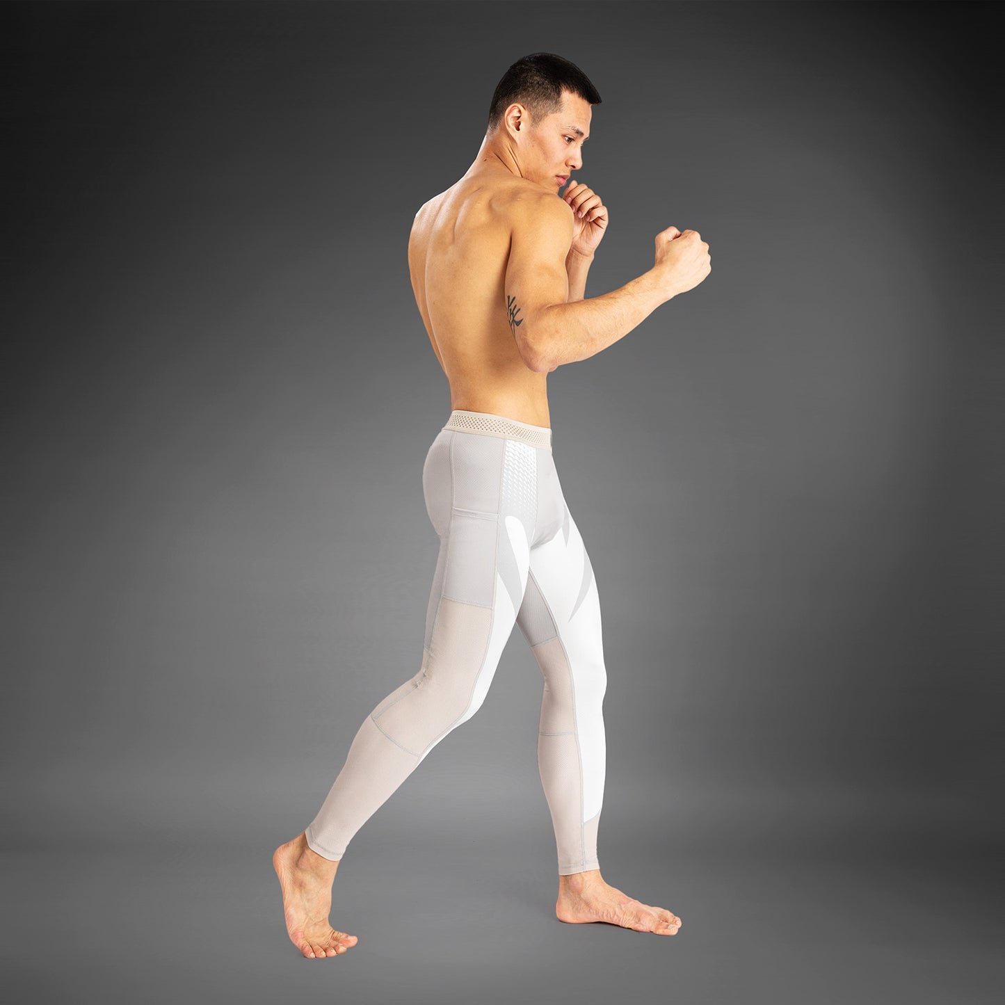 Venum Attack Herren Gamaschen - Sand