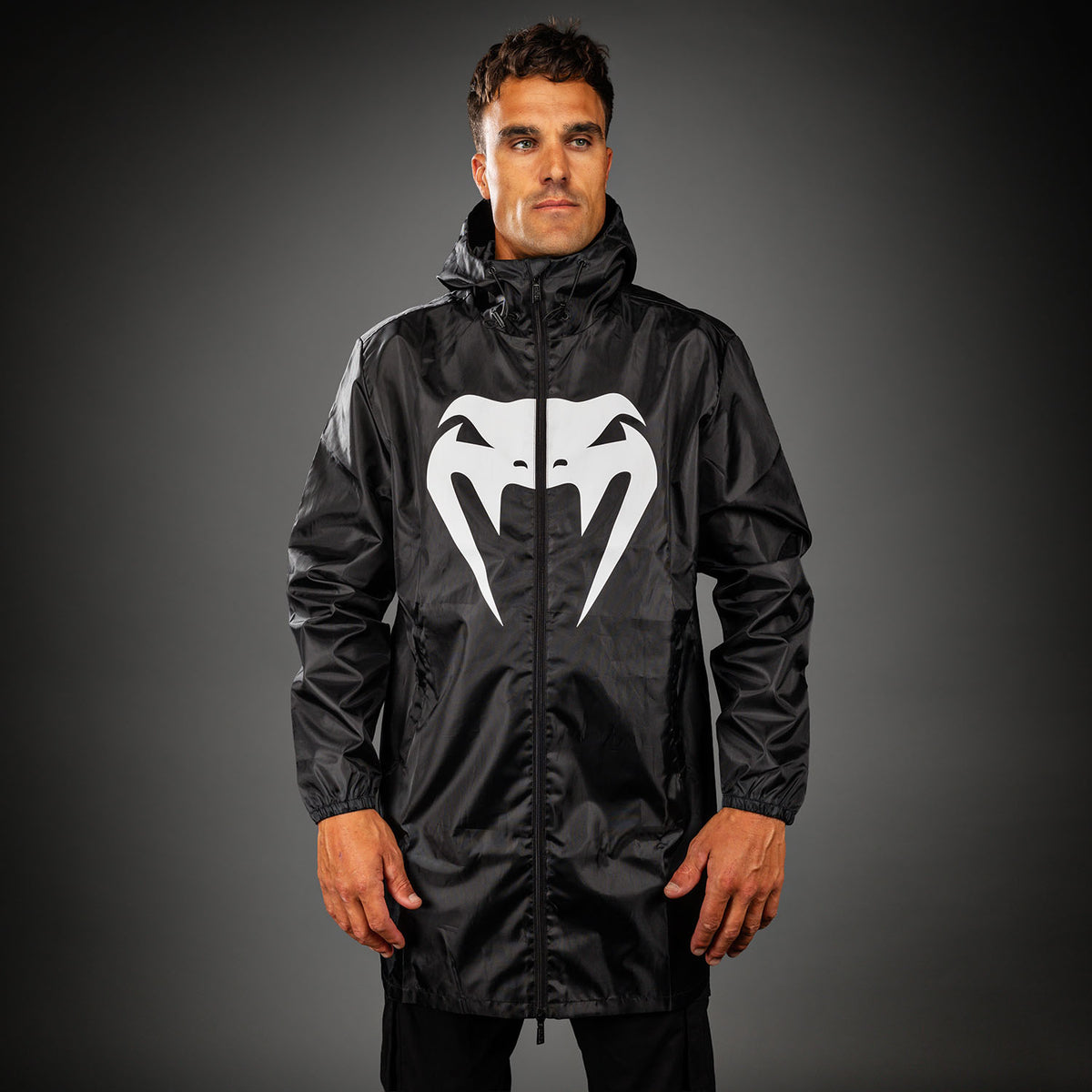 Venum MX Basics Langer Regenmantel - Schwarz/Weiß