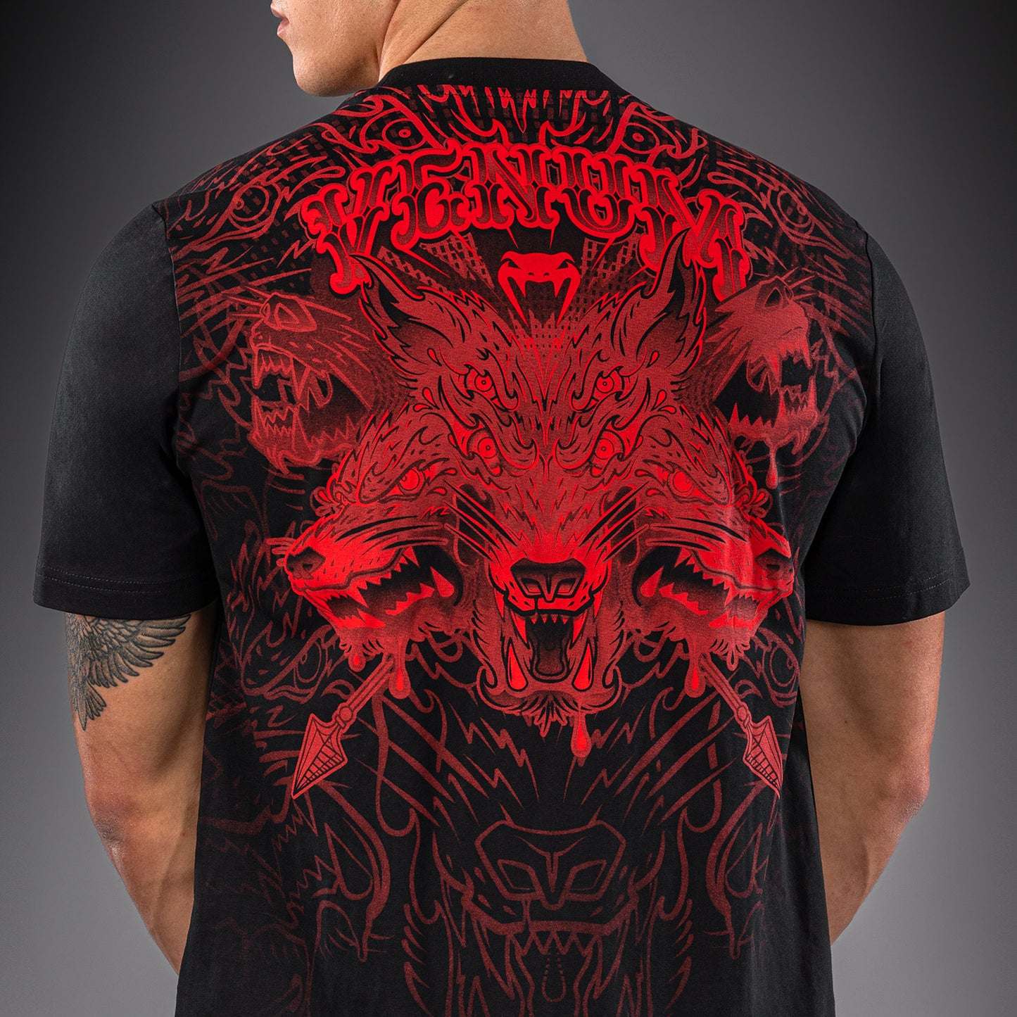Venum Wolf Atak T-Shirt – Schwarz/Rot