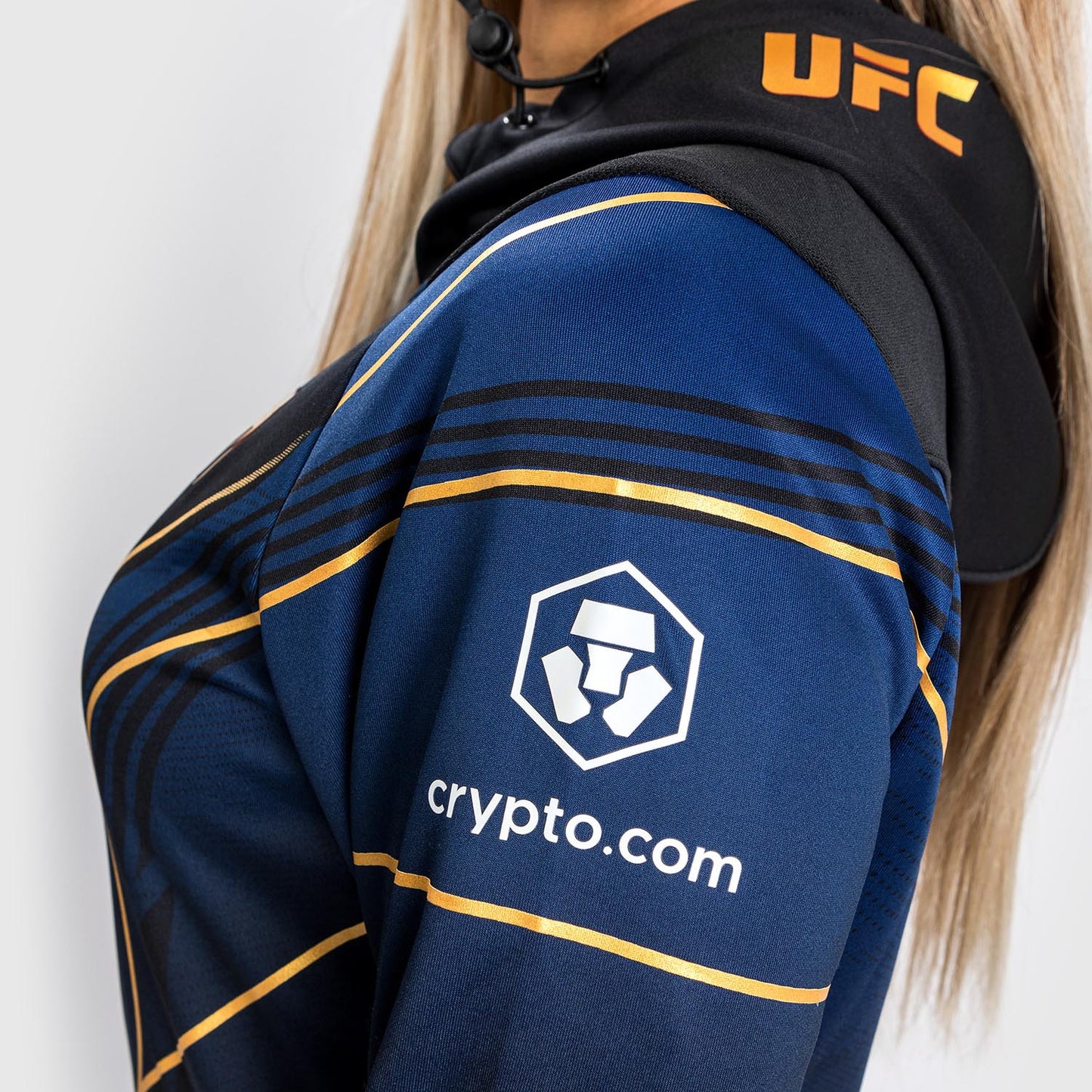 UFC Venum Authentic Fight Night 2.0 Walkout-Hoodie für Frauen – Midnight Edition - Champion