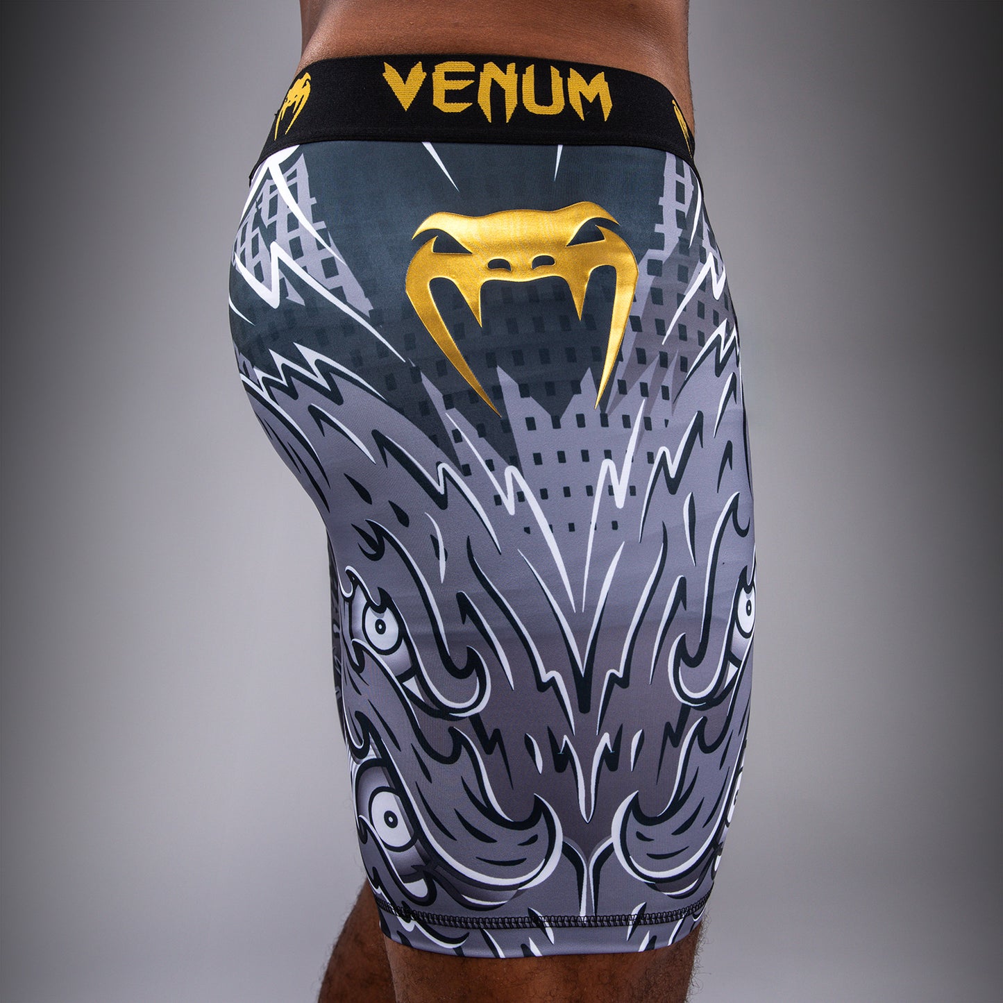 Venum Wolf Atak Kompressionsshort – Schwarz/Grau
