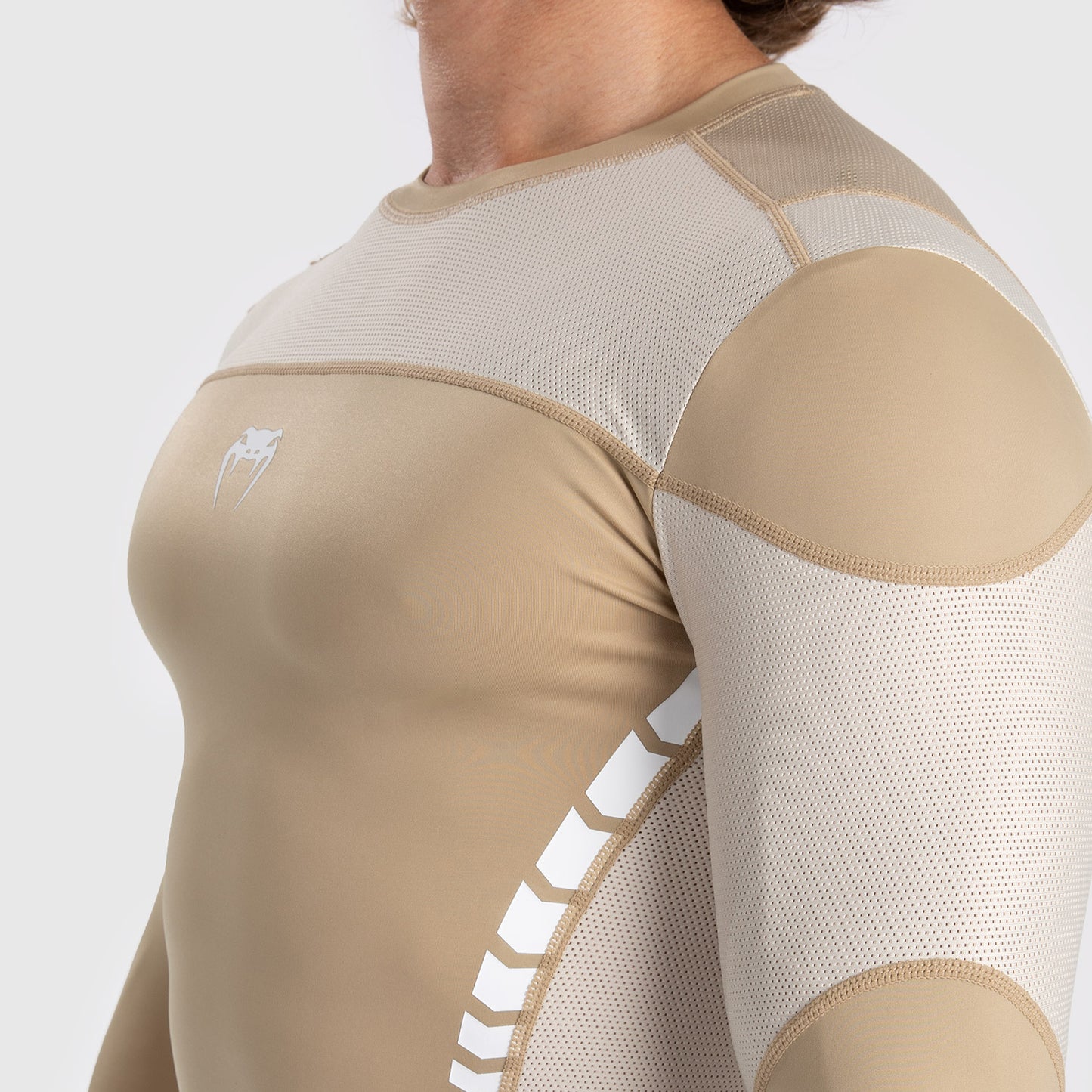 Venum Tempest Herren Langarm Rashguard - Beige/Sand