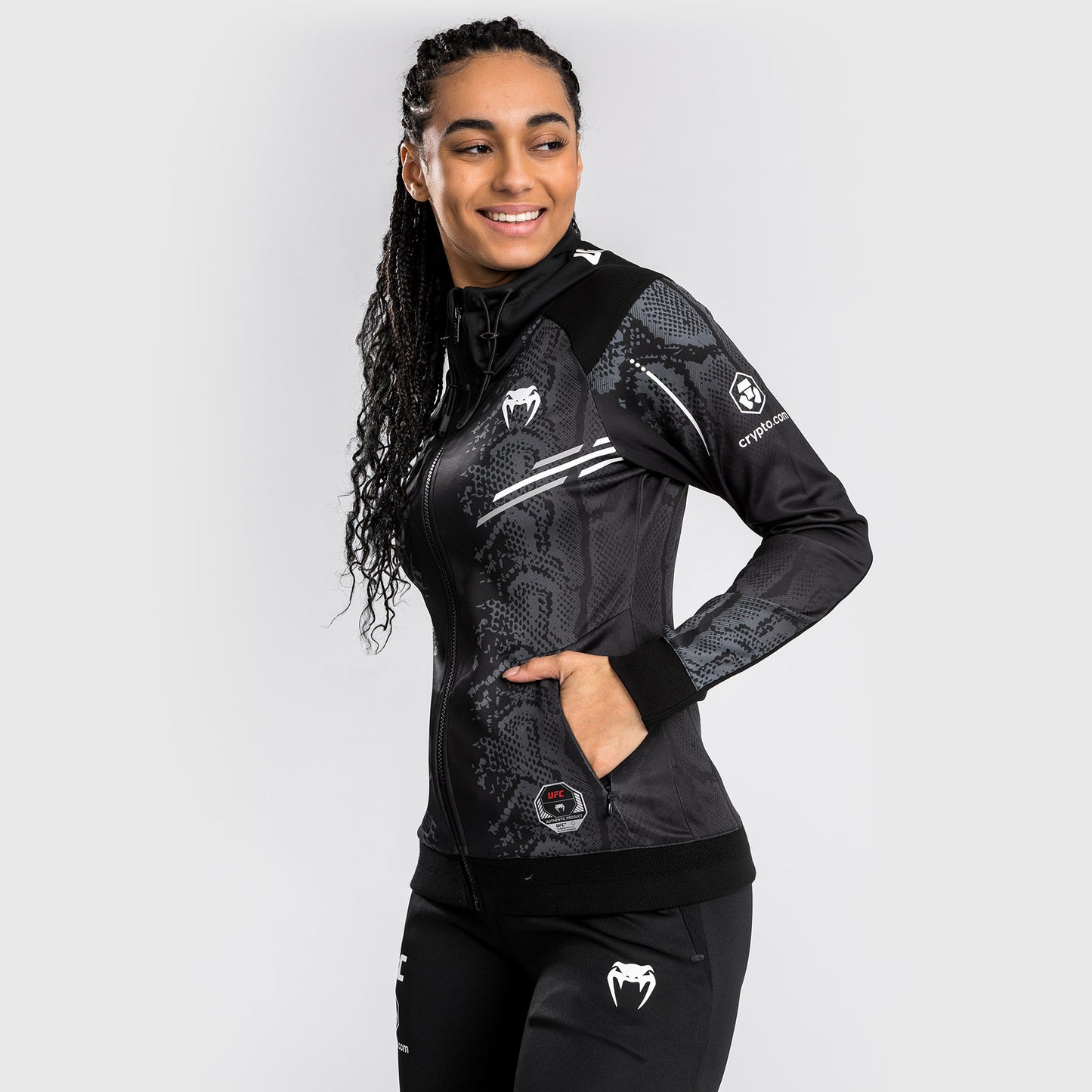UFC Adrenaline by Venum Personalisiertes Authentic Fight Night Frauen Walkout Hoodie - Schwarz