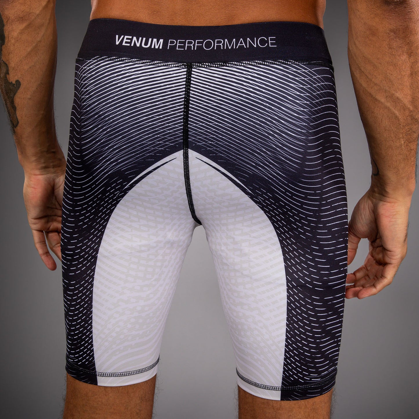 Venum Galactic 3.0 Kompressionsshort - Cremeweiß/Schwarz