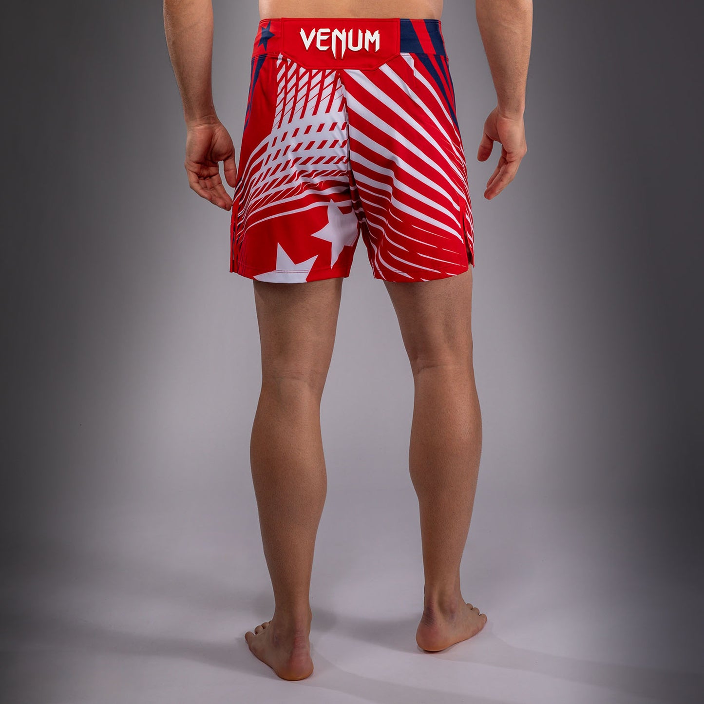Official UFC Freedom 250 by Venum Personalisiert Authentic Fight Night Fight Shorts im Short Fit für Herren - Rot