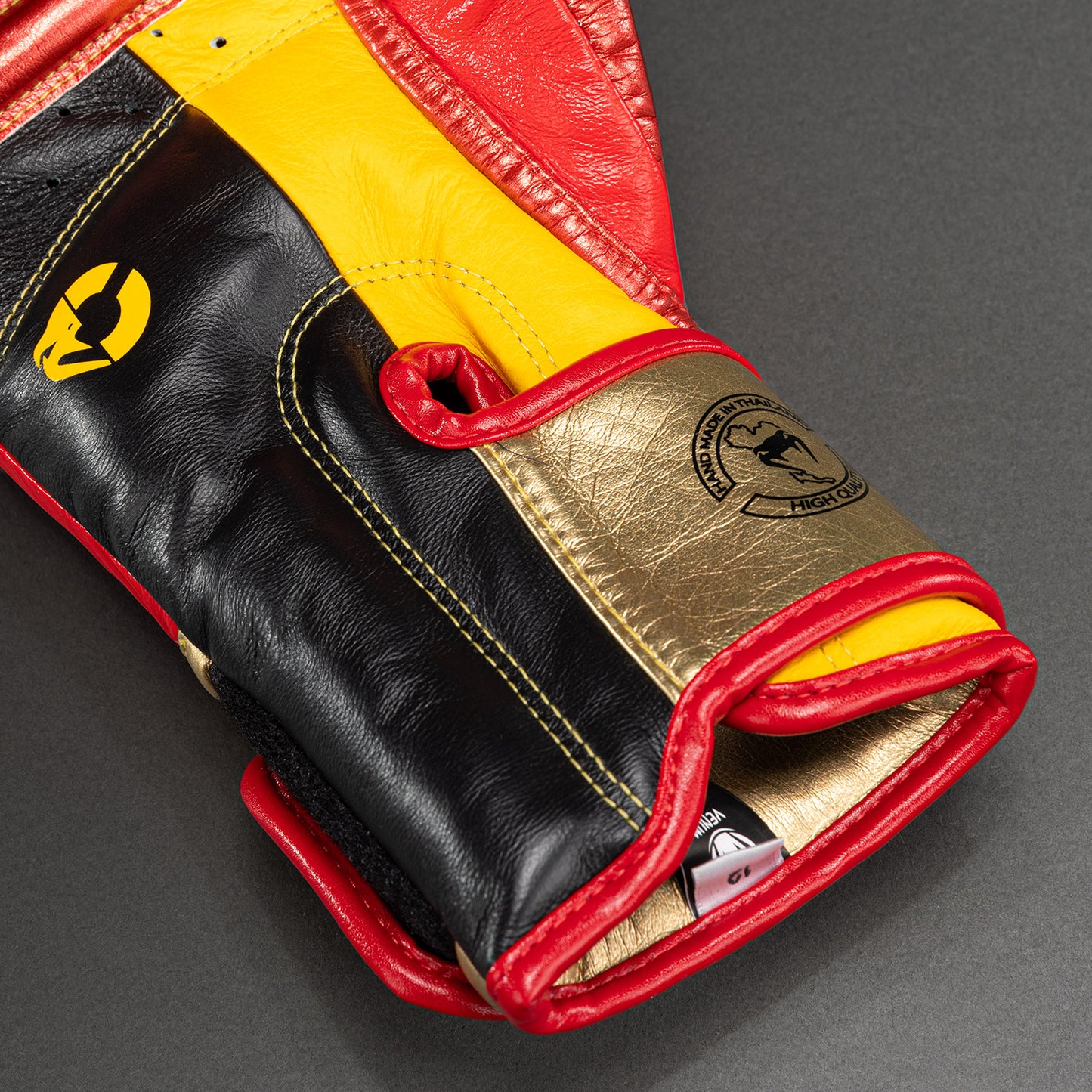 Venum Giant 3.0 Boxhandschuhe - Rot/Gelb/Gold