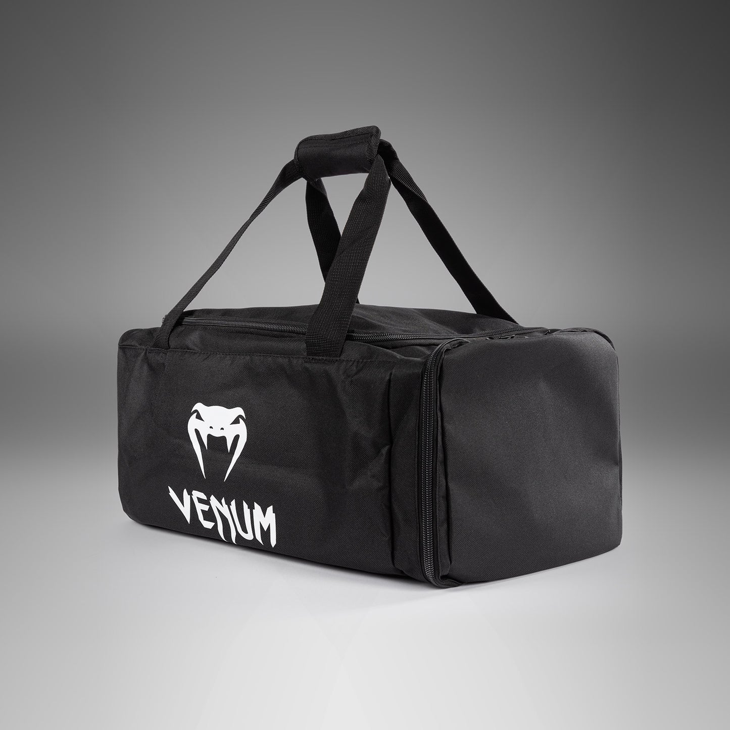 Venum Essential Sporttasche (26L) - Schwarz