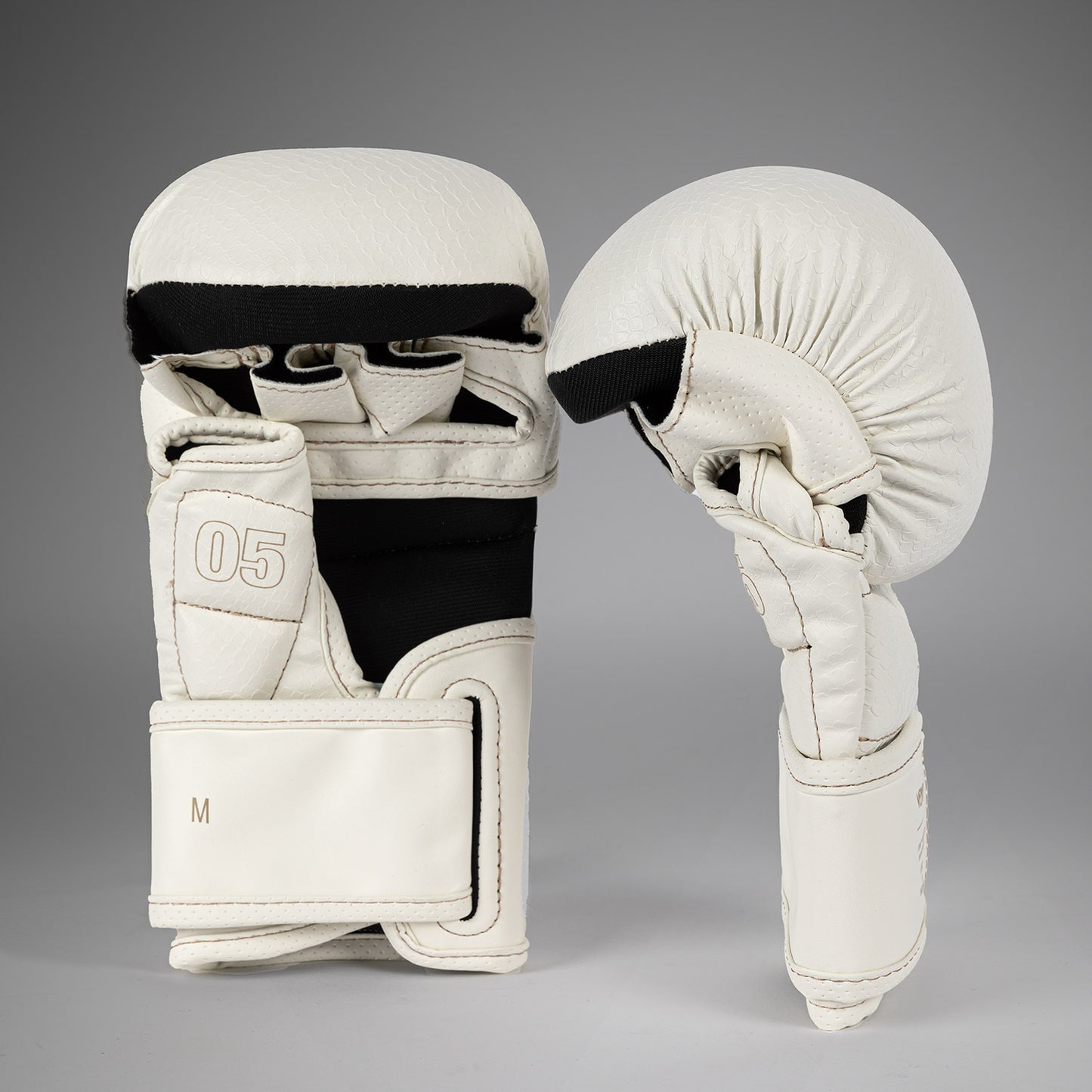 Venum Impact Evo Scales MMA Sparring Handschuhe – Elfenbein