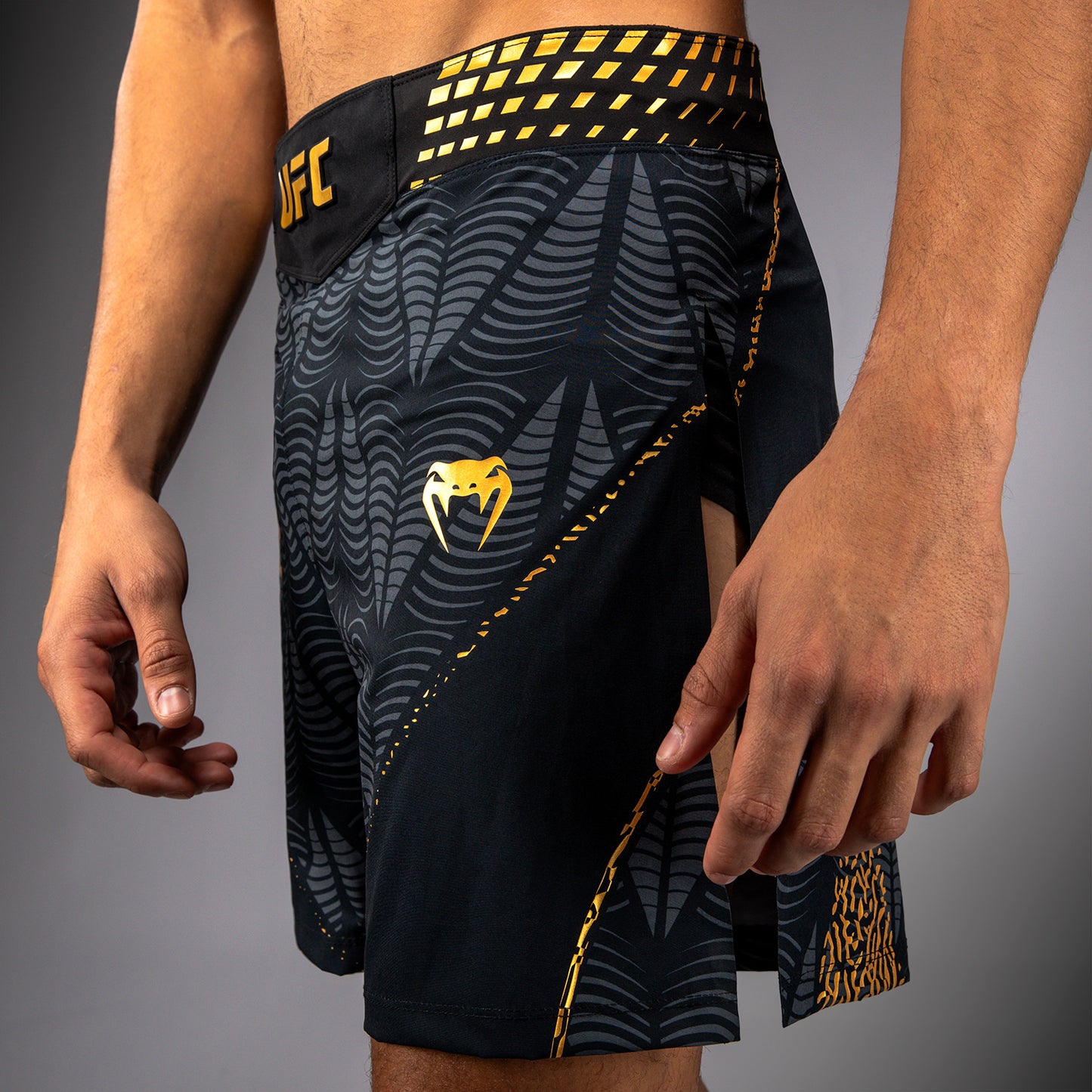 UFC Zenith by Venum Authentic Fight Night Gladiator Fight Short Herren - Champion