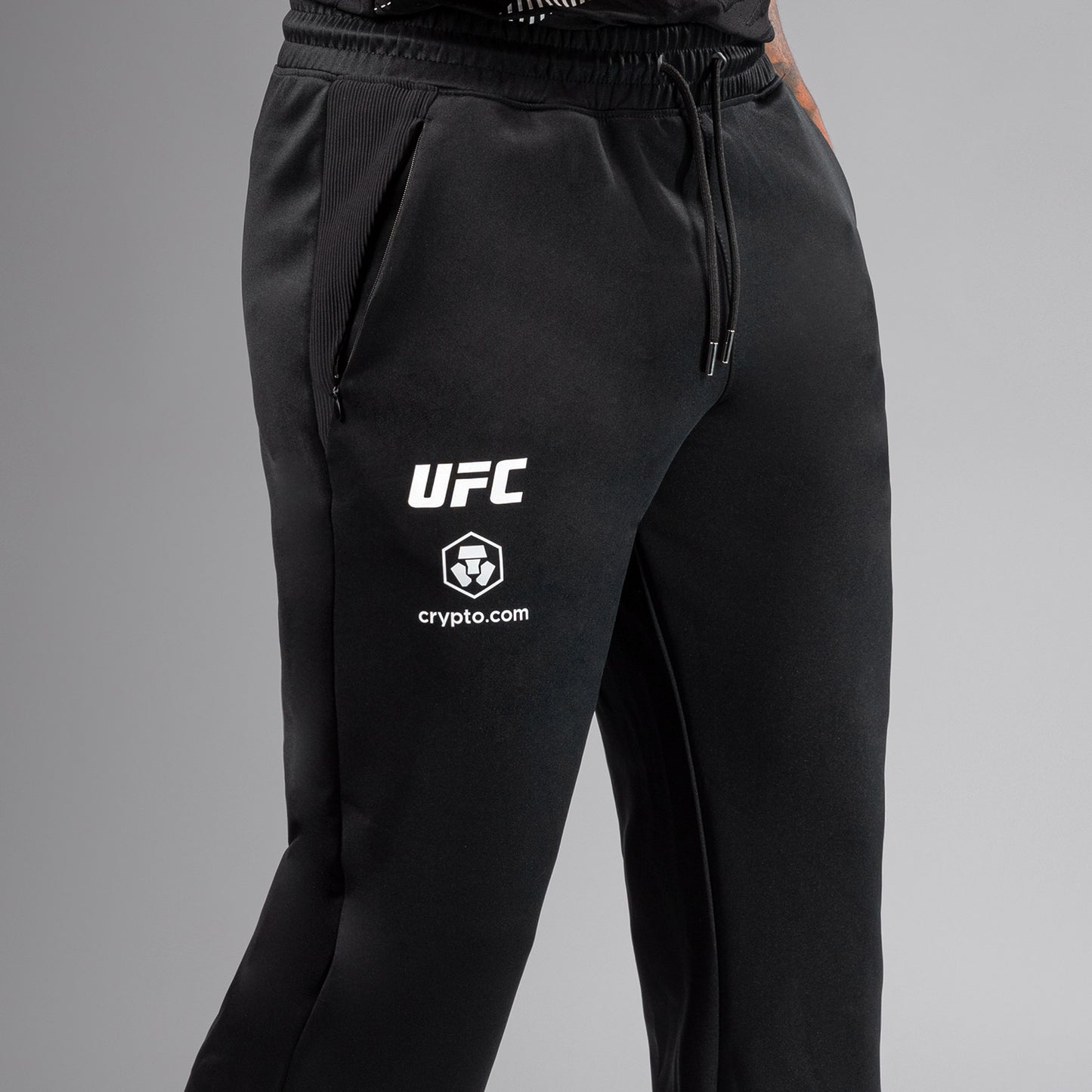 UFC Fusion by Venum Authentic Fight Night Herren Straight Leg Walkout Hose - Schwarz