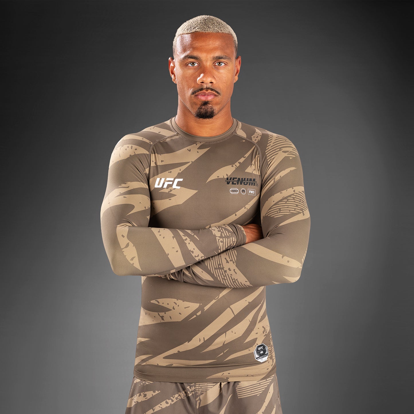 UFC Adrenaline by Venum Fight Week Performance Langärmeliger Rashguard - Desert Camo