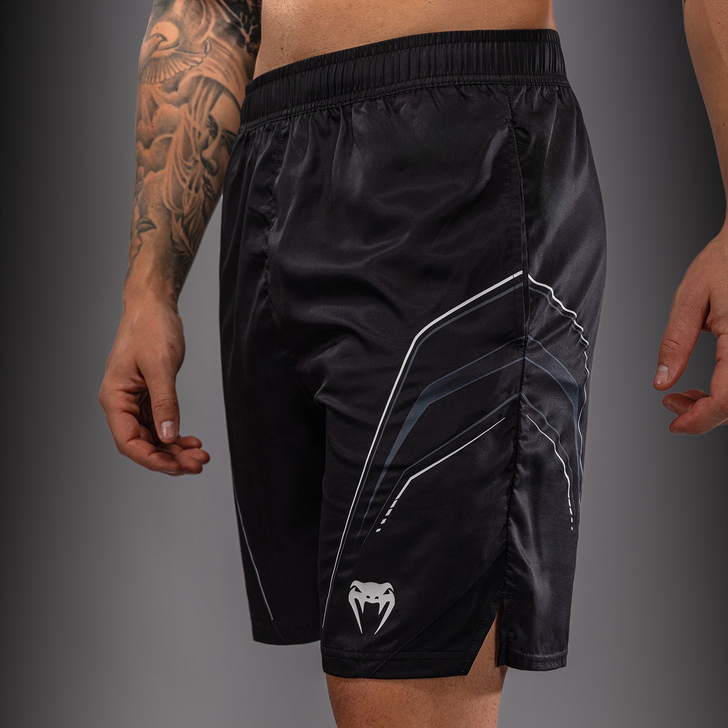 Venum Streamline Trainingsshorts – Schwarz/Weiß