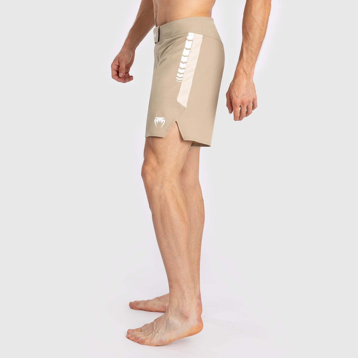 Venum Tempest Herren Kampfshorts - Beige/Sand
