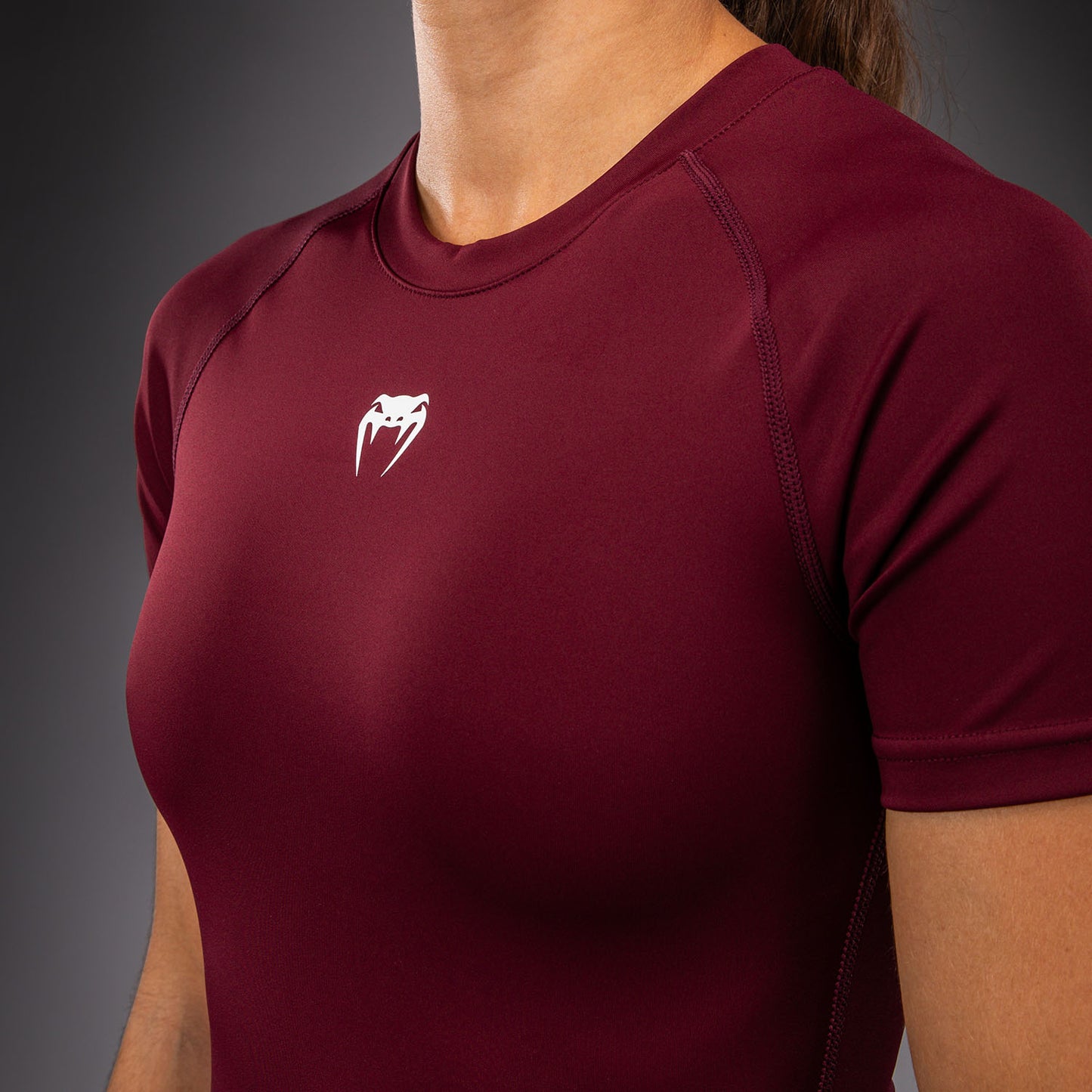 Venum Aero XT Kurzarm Rashguard - Pflaume