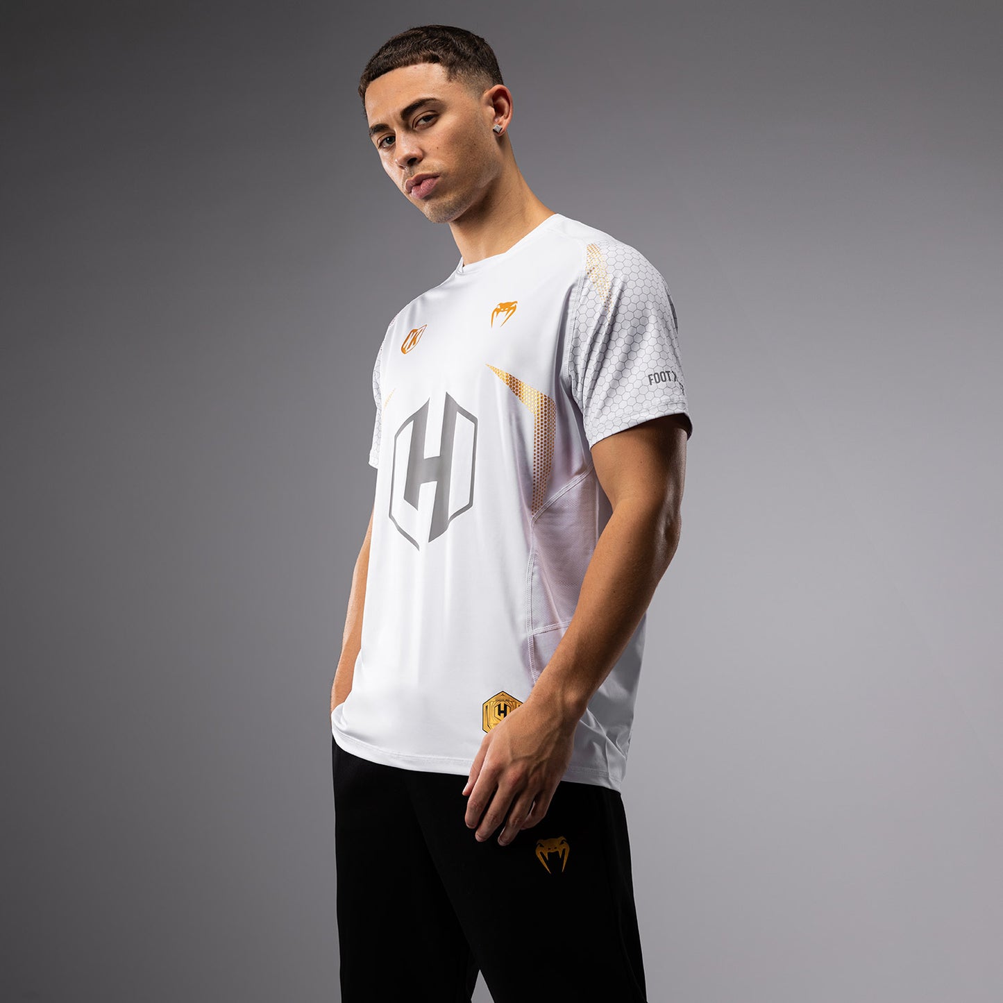 FK x Venum Hexagone MMA T-Shirt - Weiß/Gold