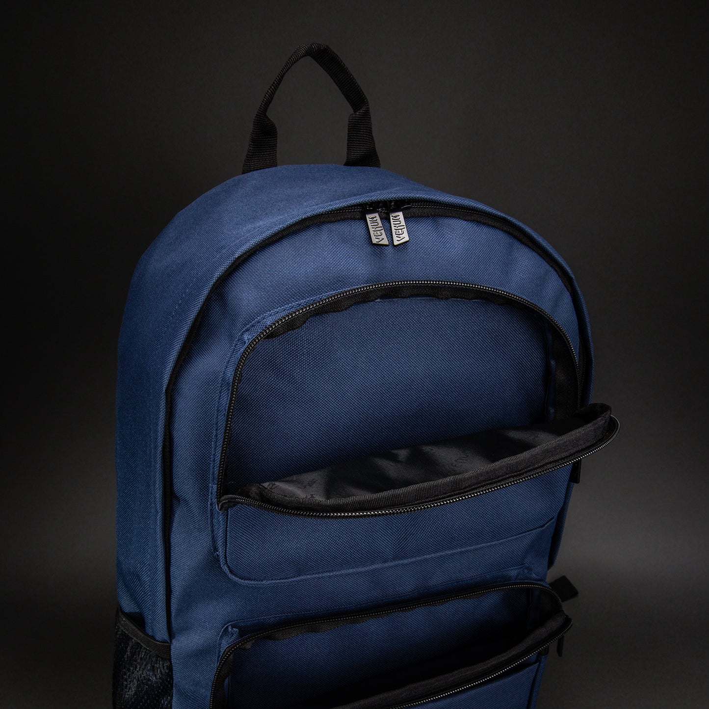 Venum Essential Sporttasche (24 L) - Marineblau