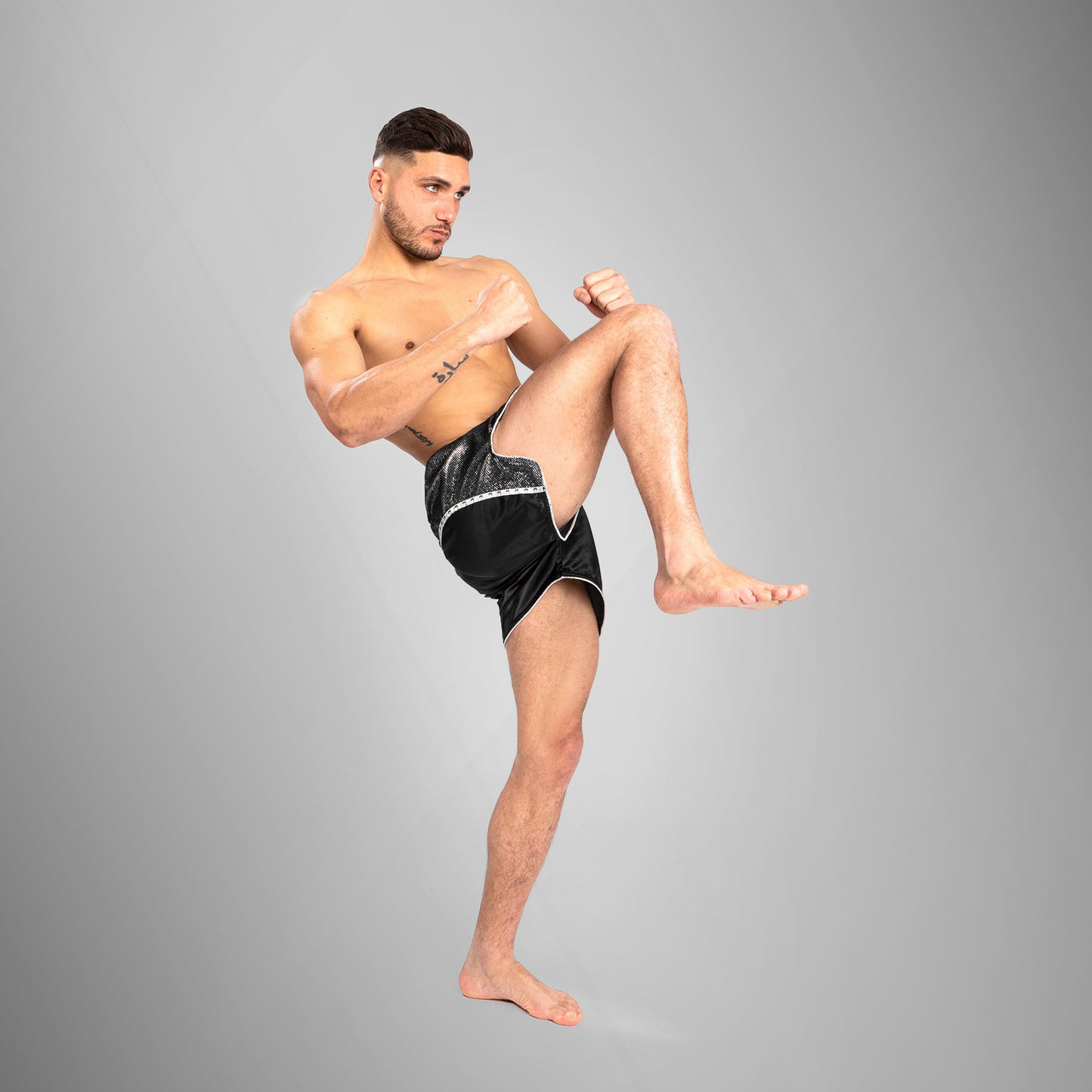 Venum Absolute 2.0 Muay Thai Shorts - Schwarz/Silber