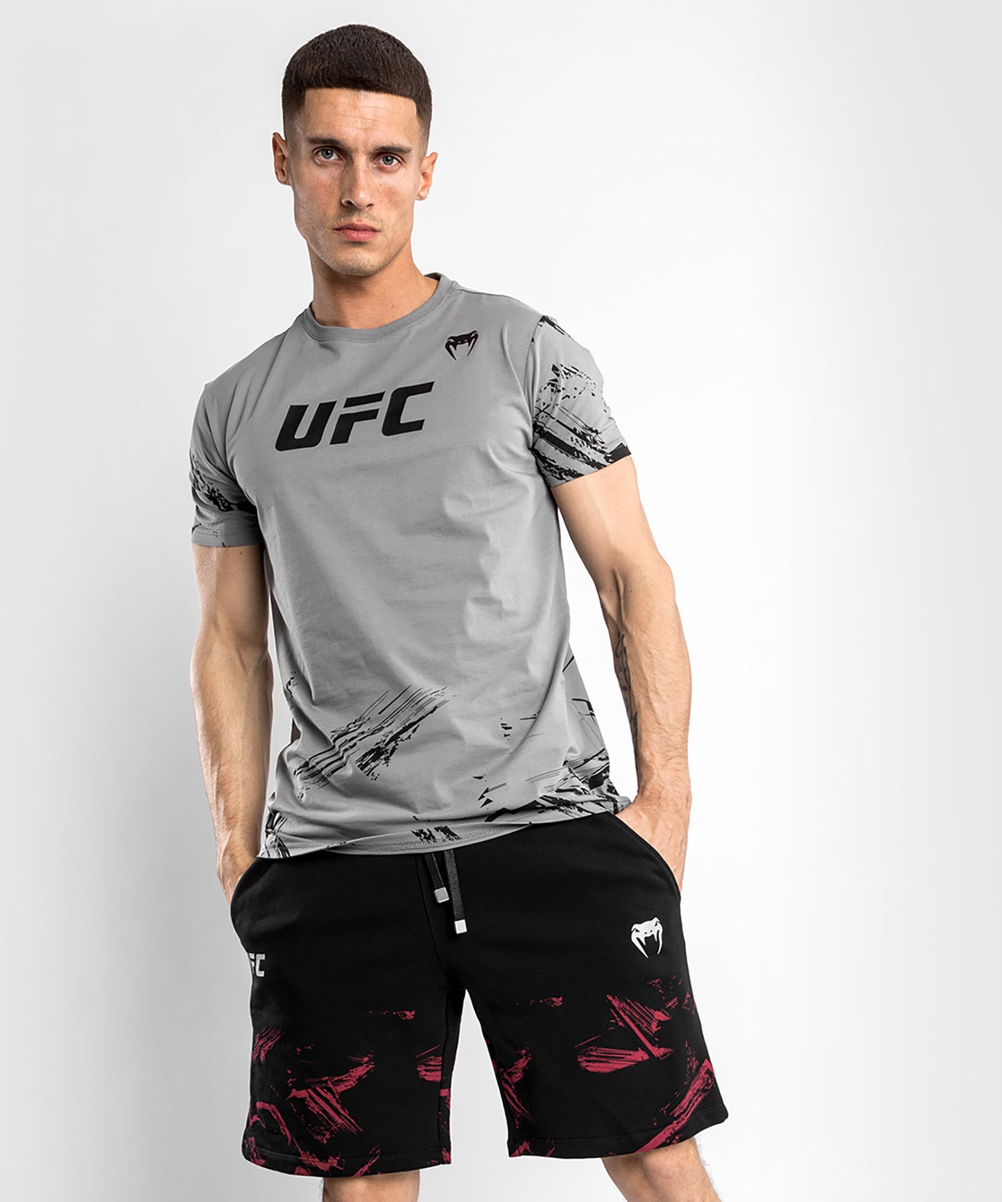 UFC Venum Authentic Fight Week 2.0 T-Shirt – Kurzarm  – Grau