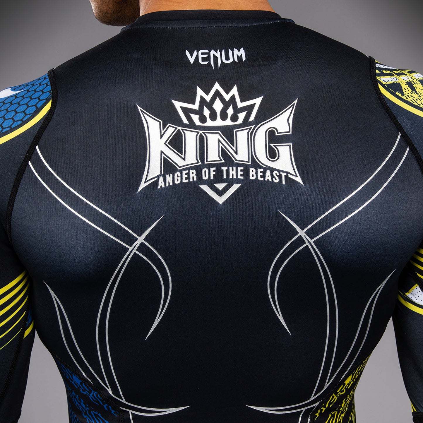 Venum x TEKKEN 8 Langarm Rashguard - King - Schwarz/Gelb