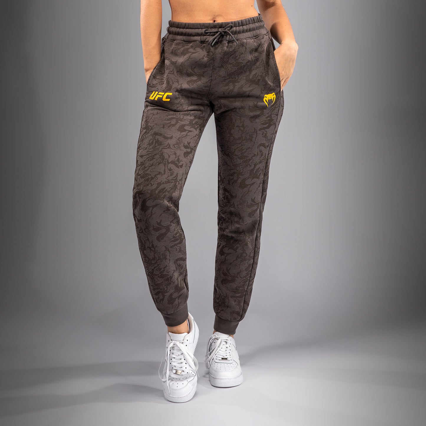UFC Fusion by Venum Fight Week Damen Baumwollhose - Erdiges Braun