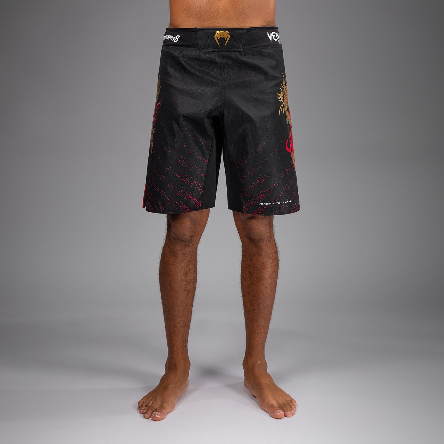 Venum x TEKKEN 8 - Marshall Law Fight Shorts - Schwarz/Rot/Gold