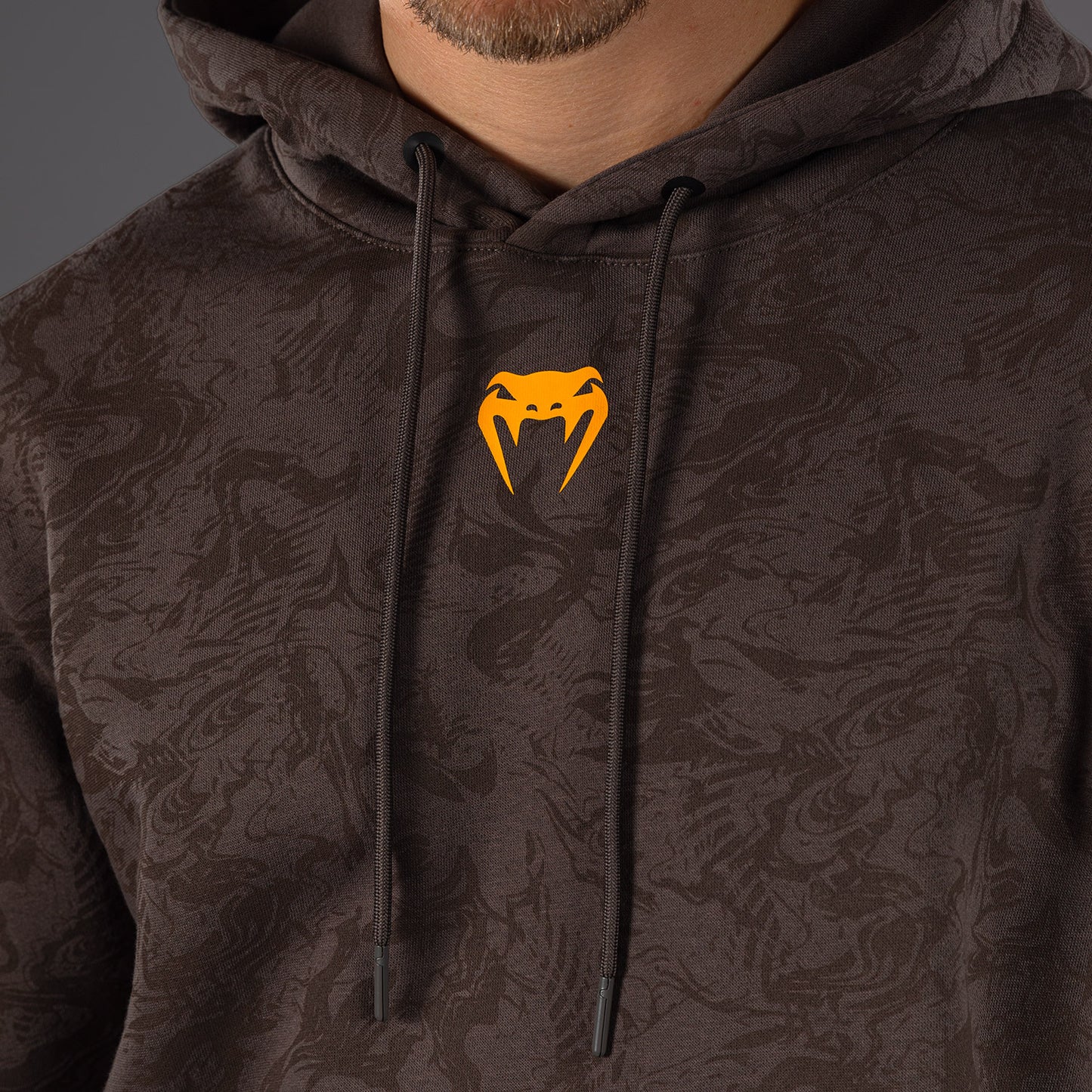 UFC Fusion by Venum Fight Week Herren Pullover Hoodie - Erdiges Braun
