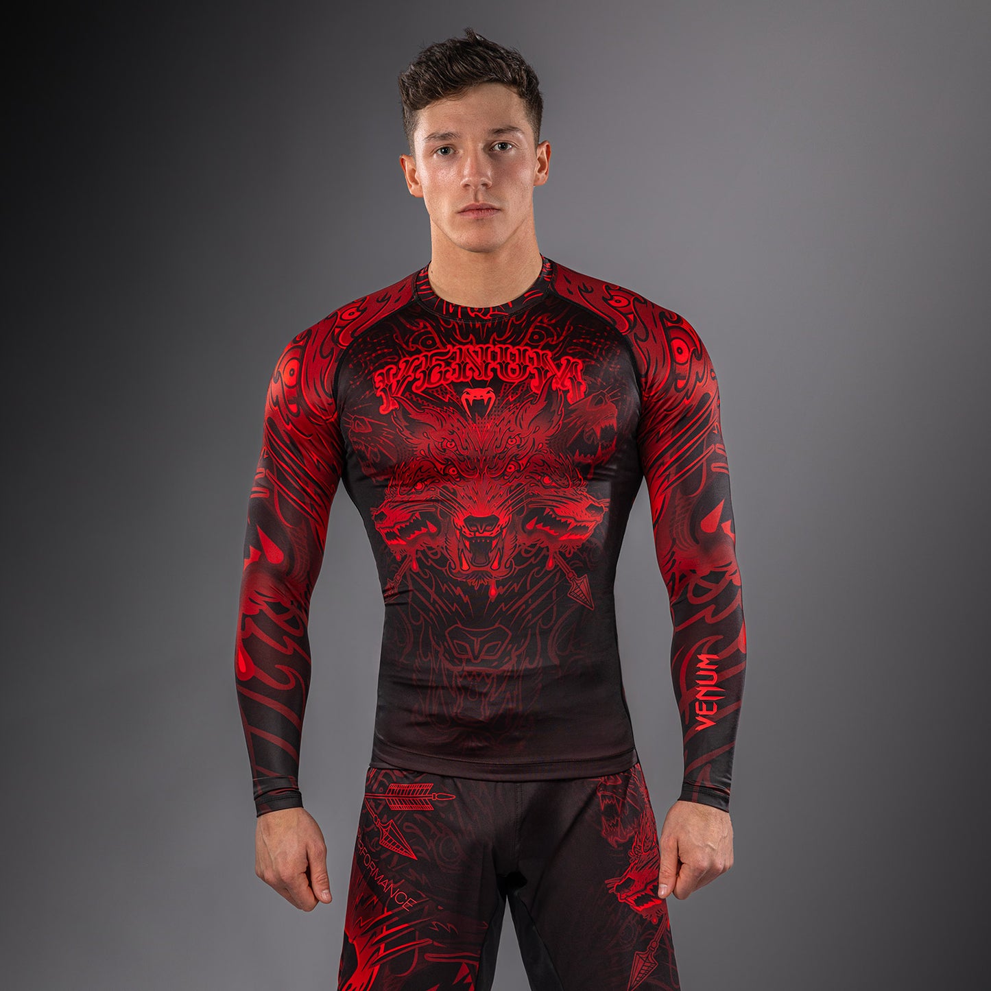 Venum Wolf Atak Langarm Rashguard – Schwarz/Rot