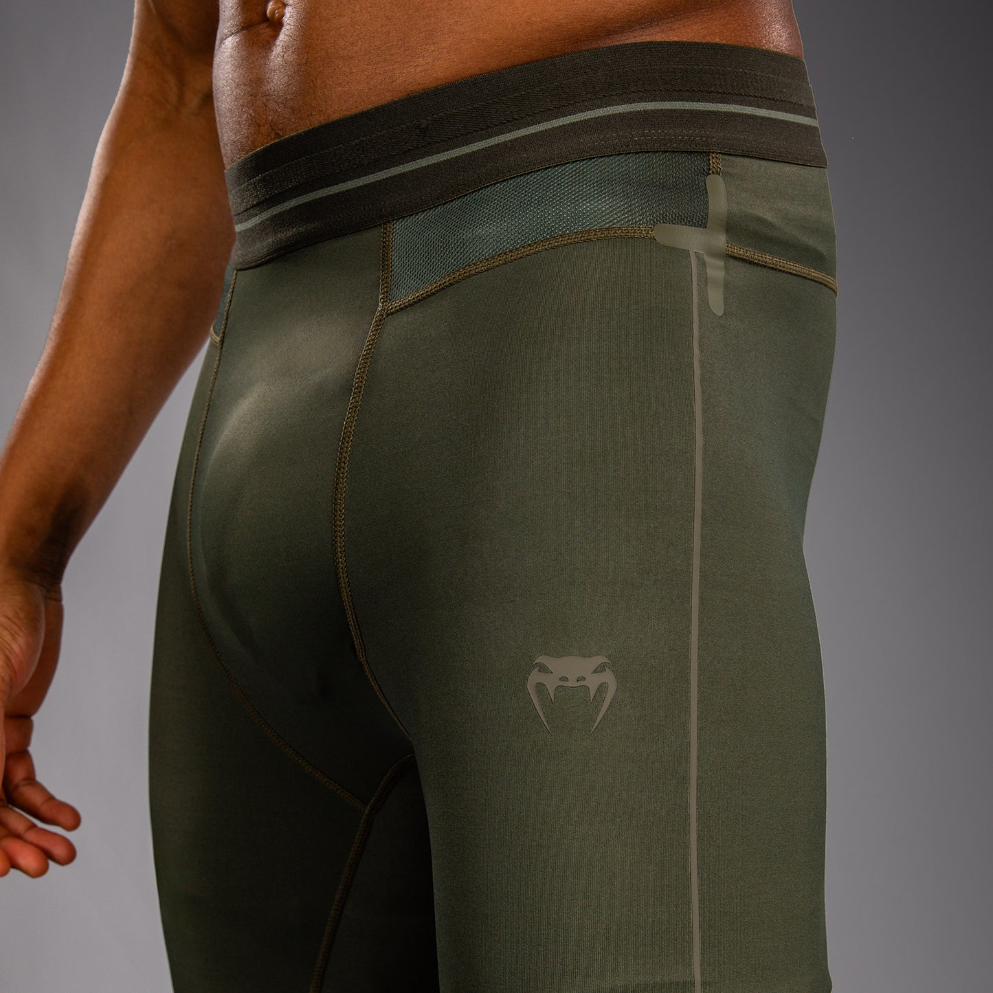 Venum Stealth Spats – Khaki/Dunkelgrün