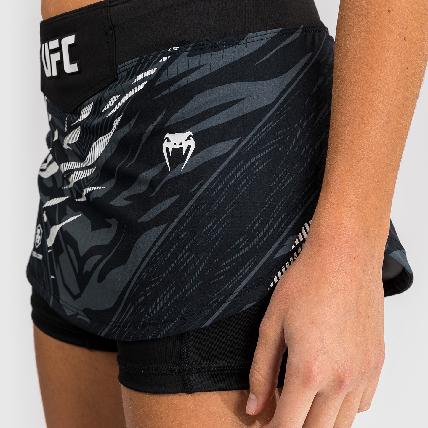 UFC Fusion by Venum Authentic Fight Night Damen-Skort - Schwarz